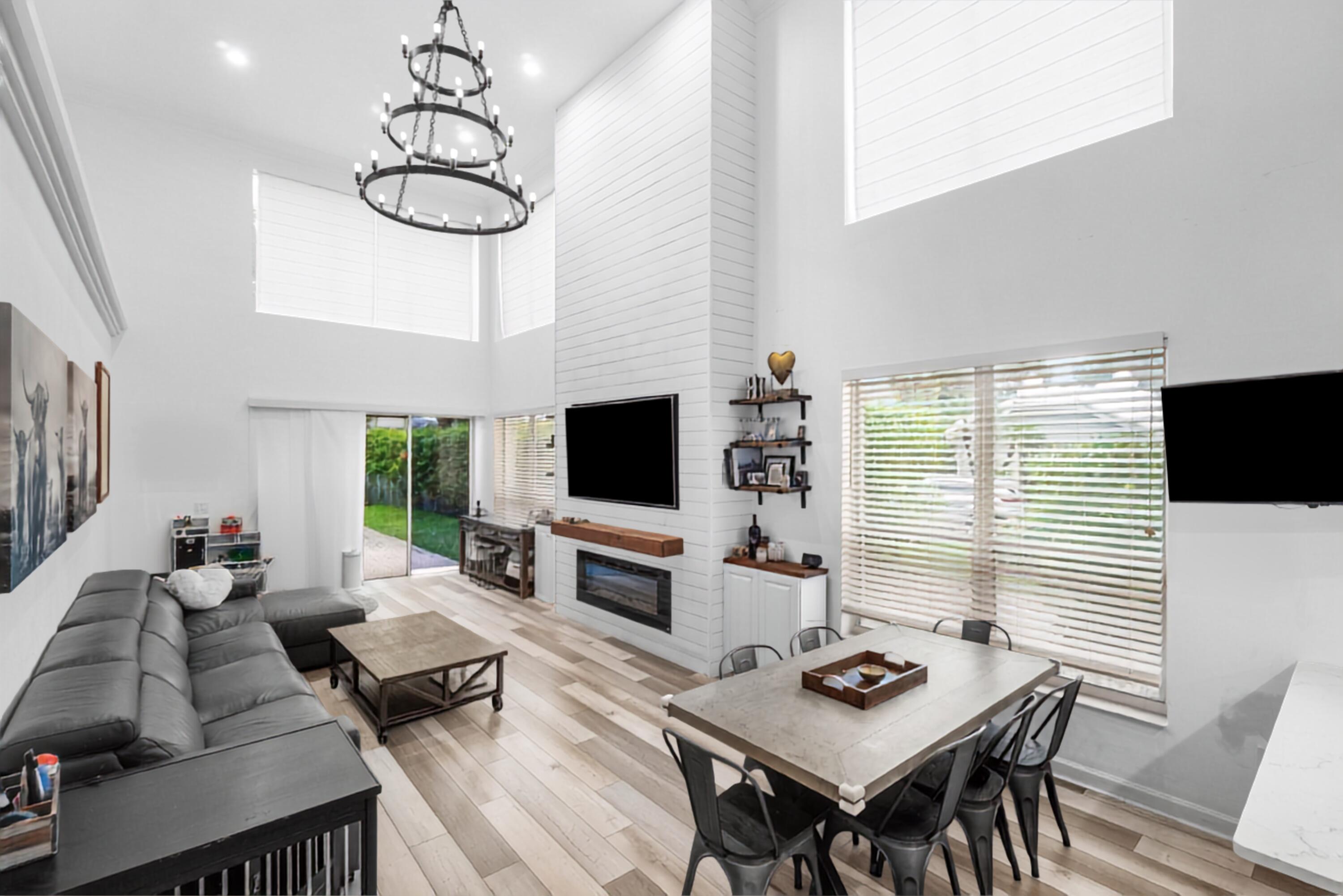 5705 NW 42ND Court