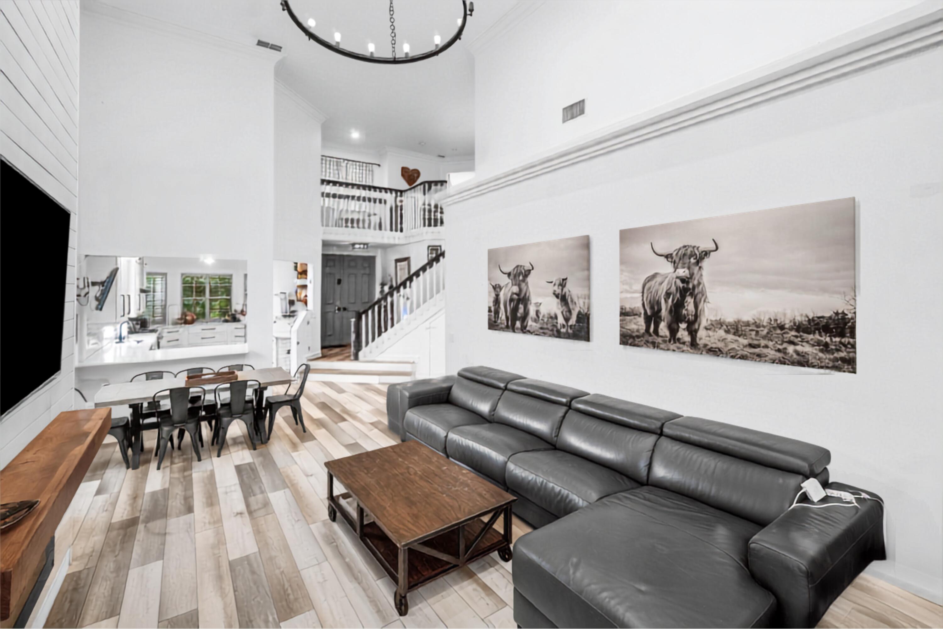 5705 NW 42ND Court