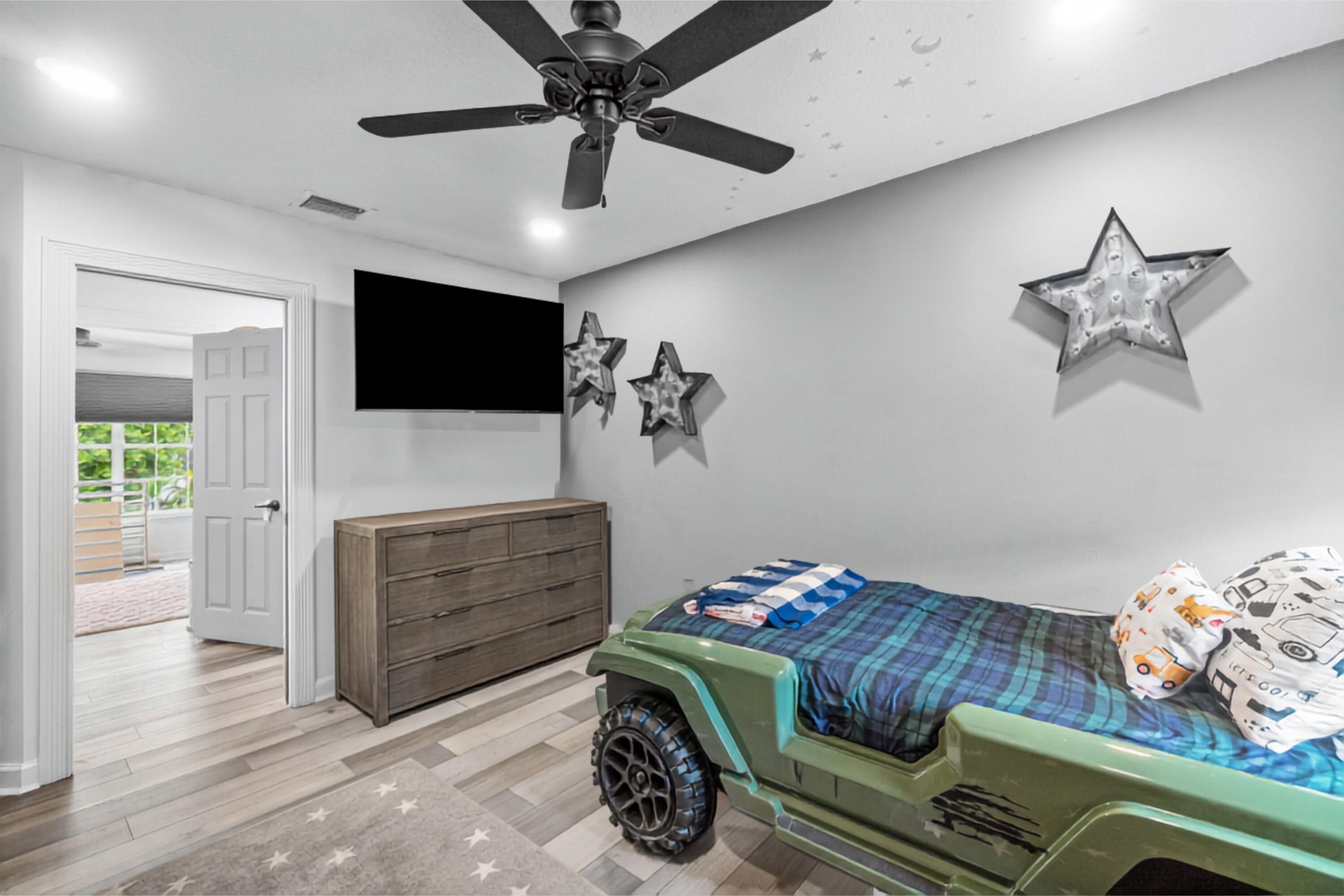 5705 NW 42ND Court