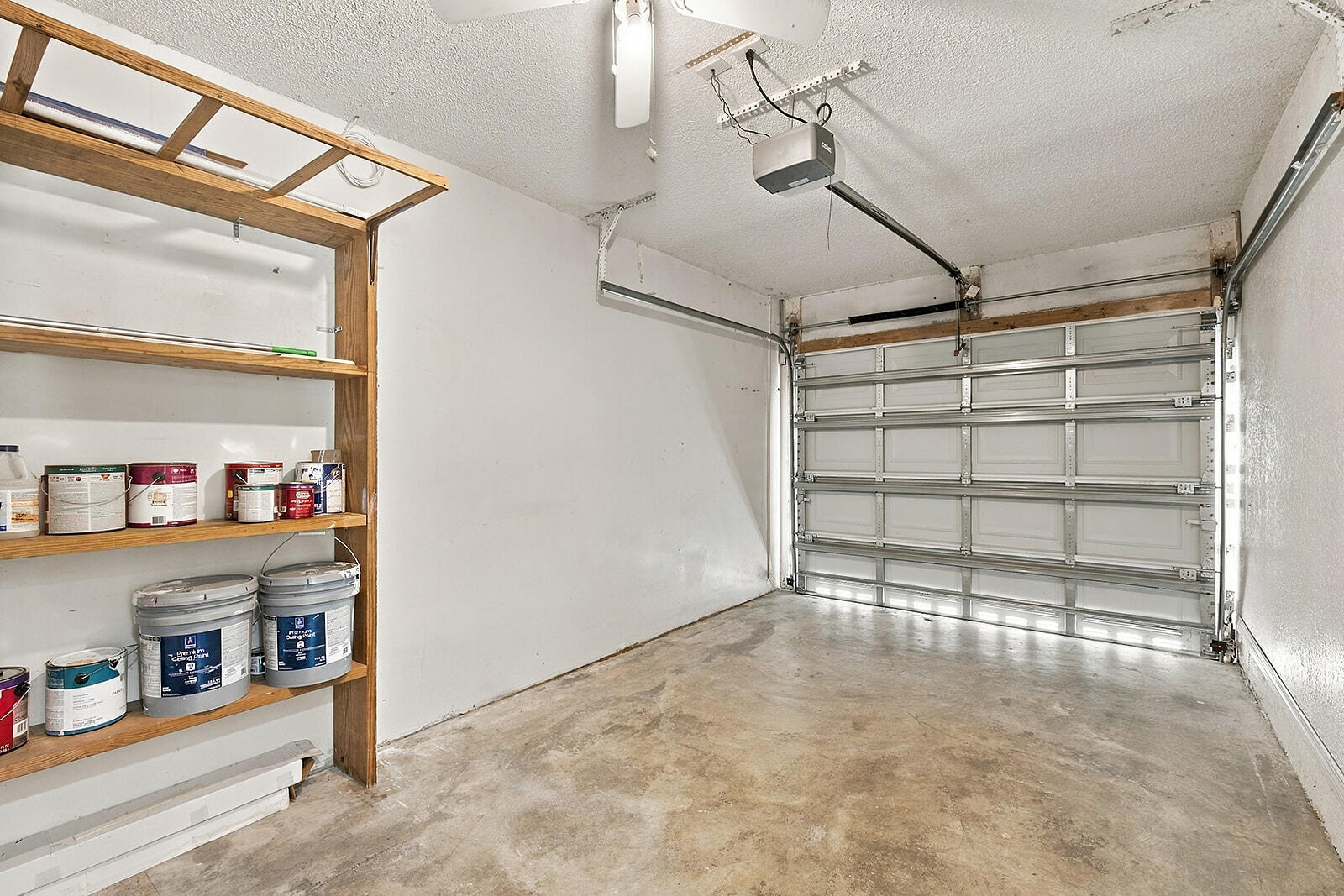 10627 NW 7TH Street