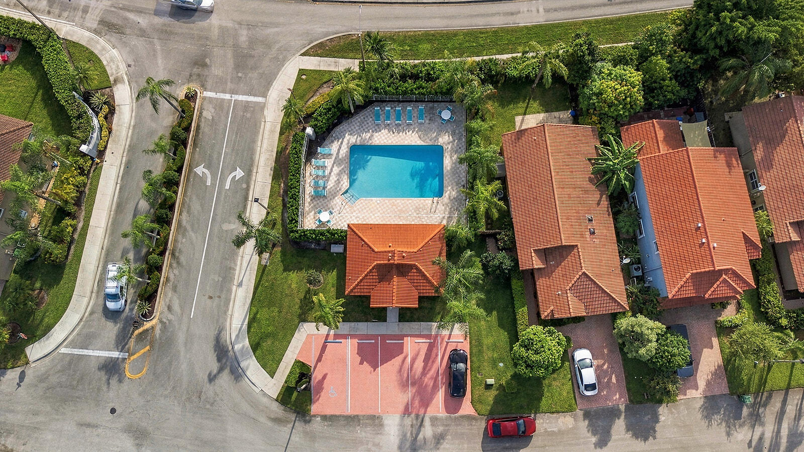 10627 NW 7TH Street