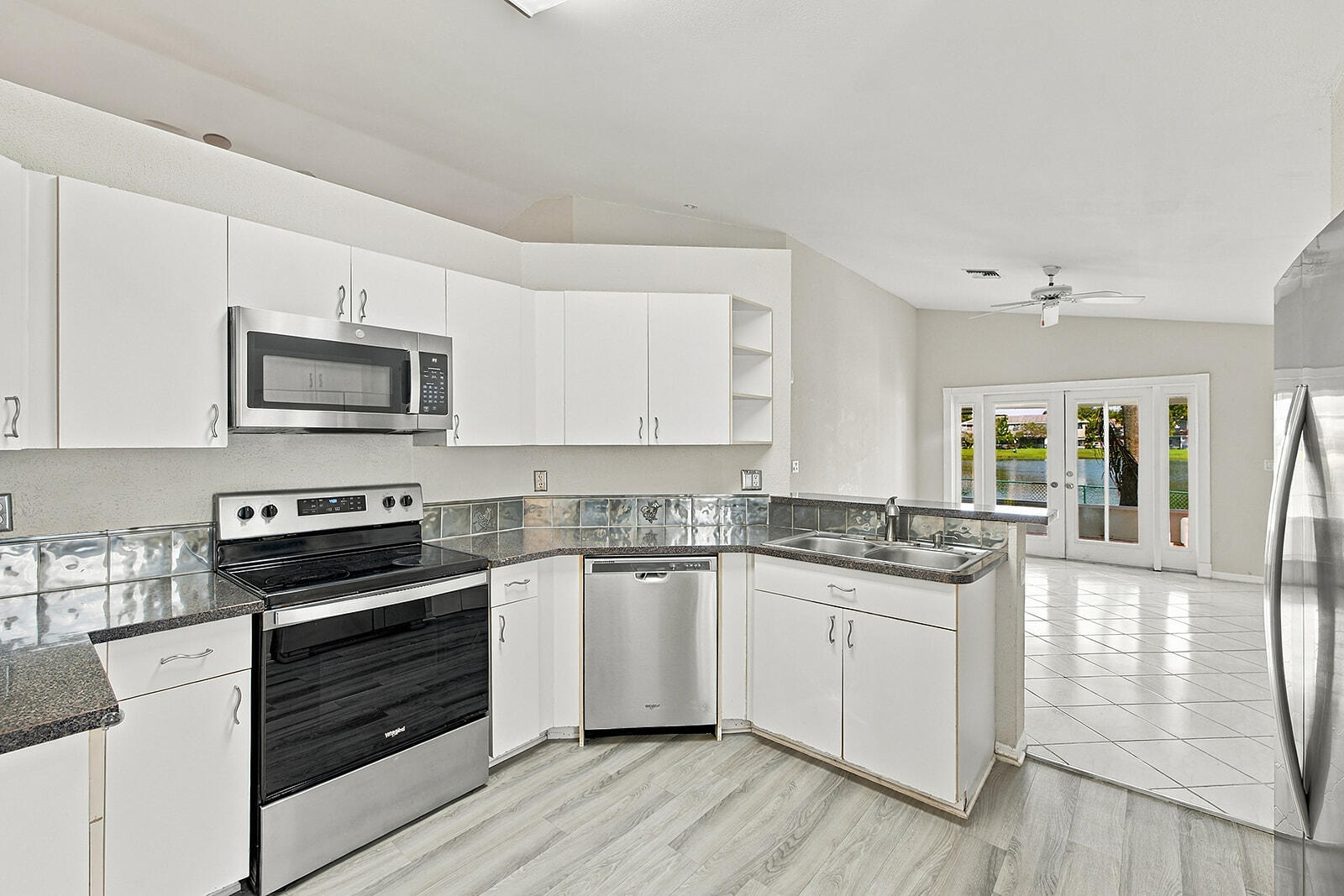 10627 NW 7TH Street