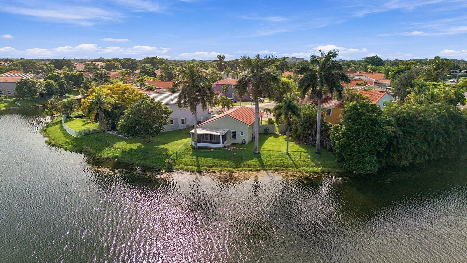 10627 NW 7TH Street