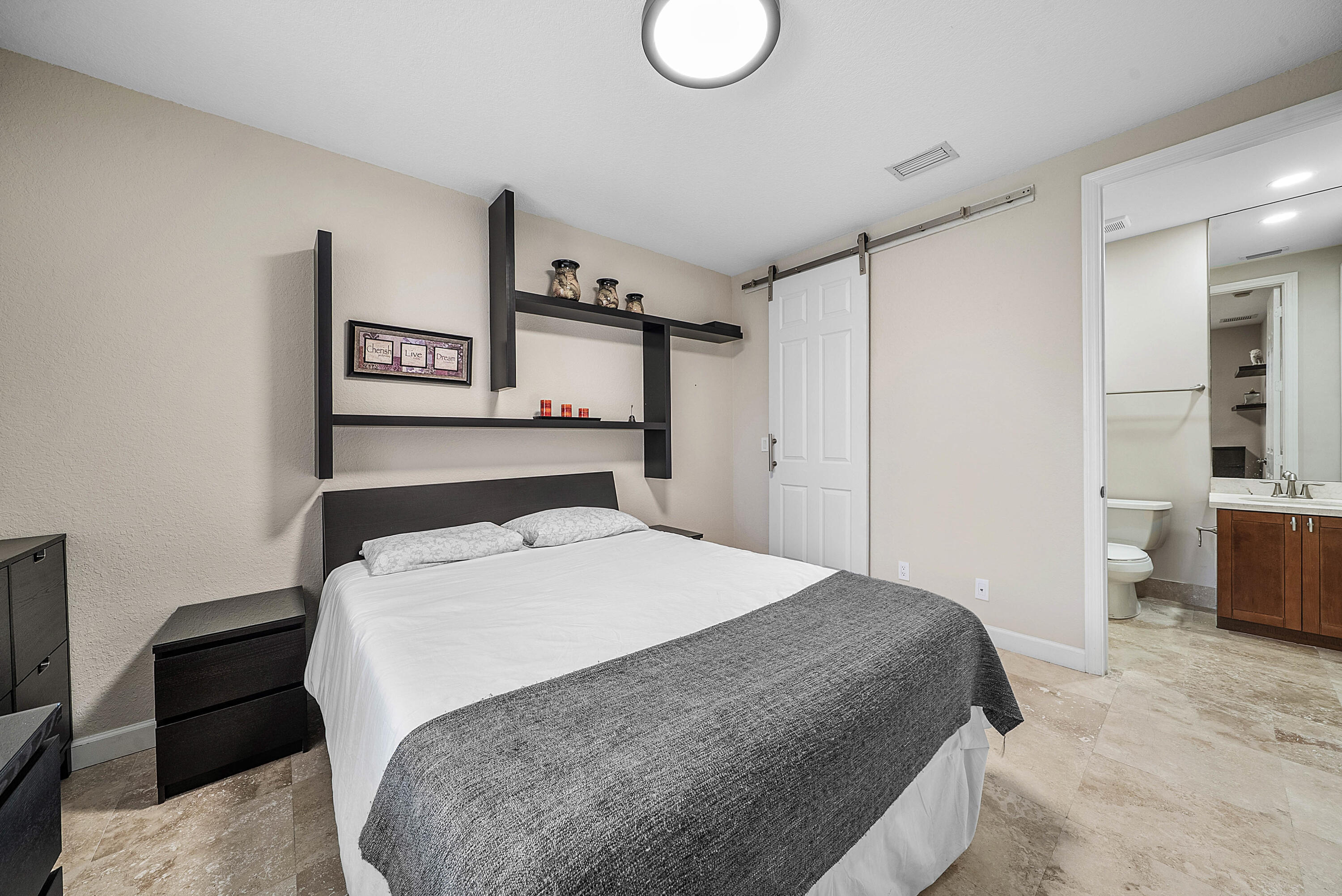 3131 Waterside Circle