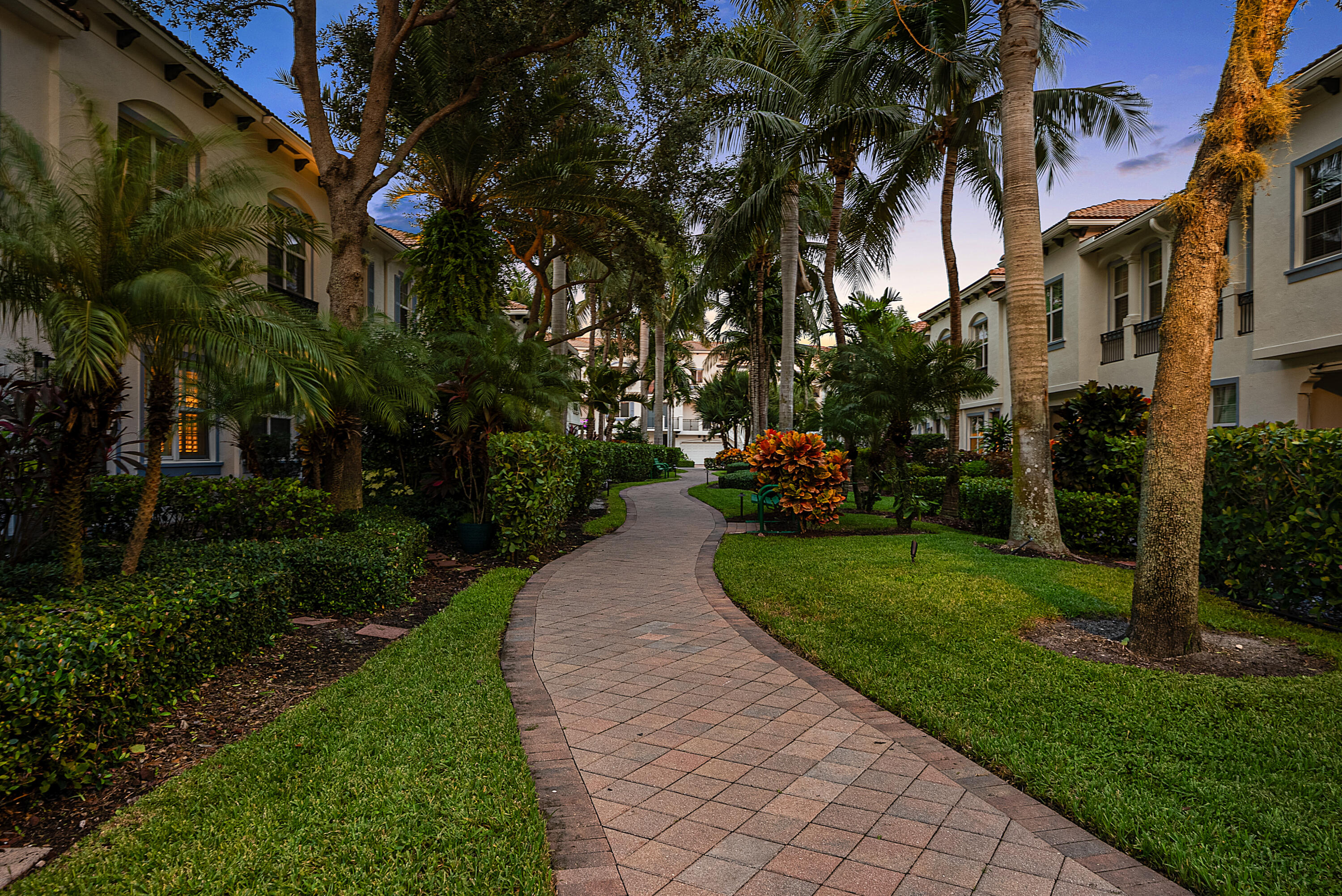 3131 Waterside Circle
