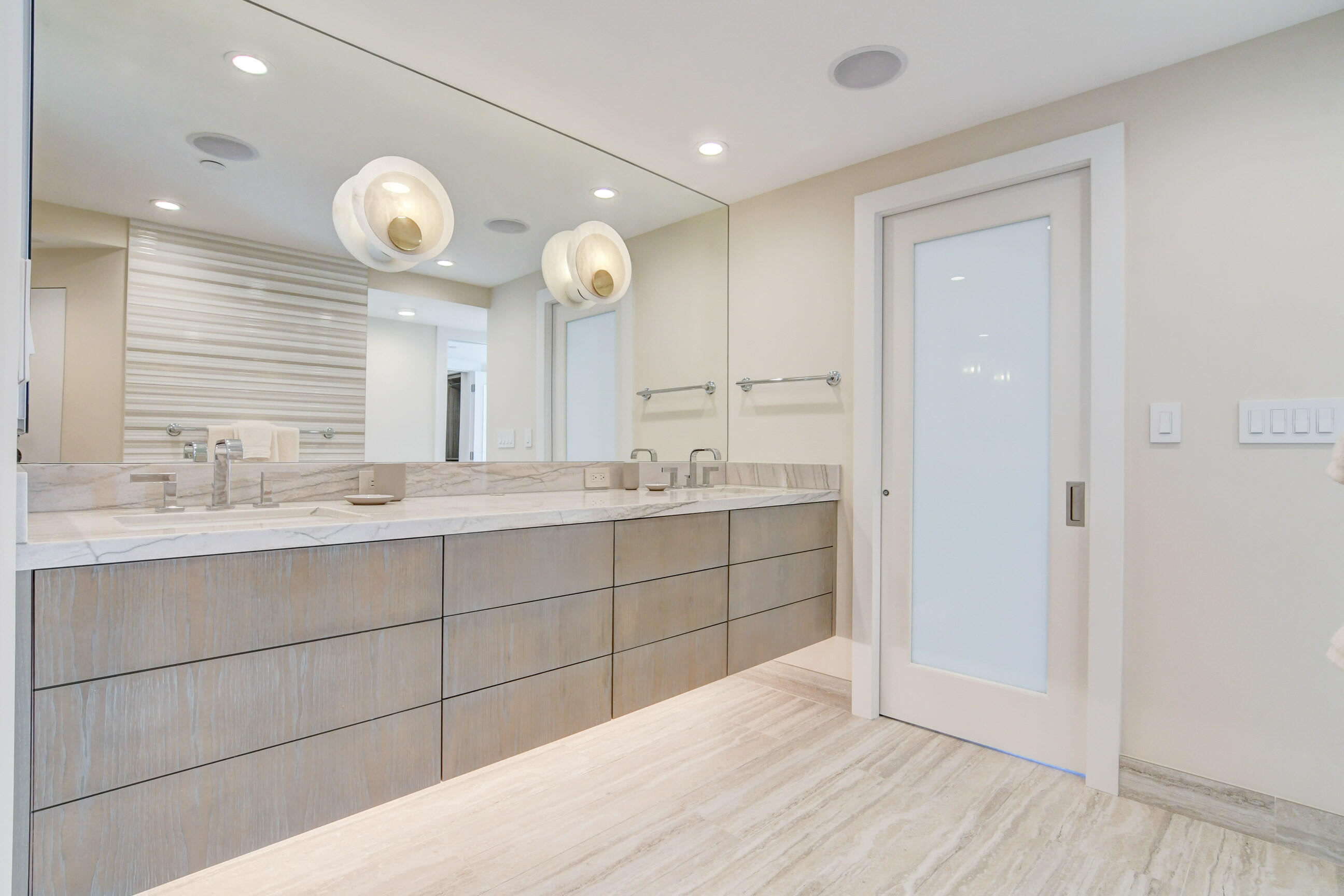 2575 S Ocean Boulevard 204S