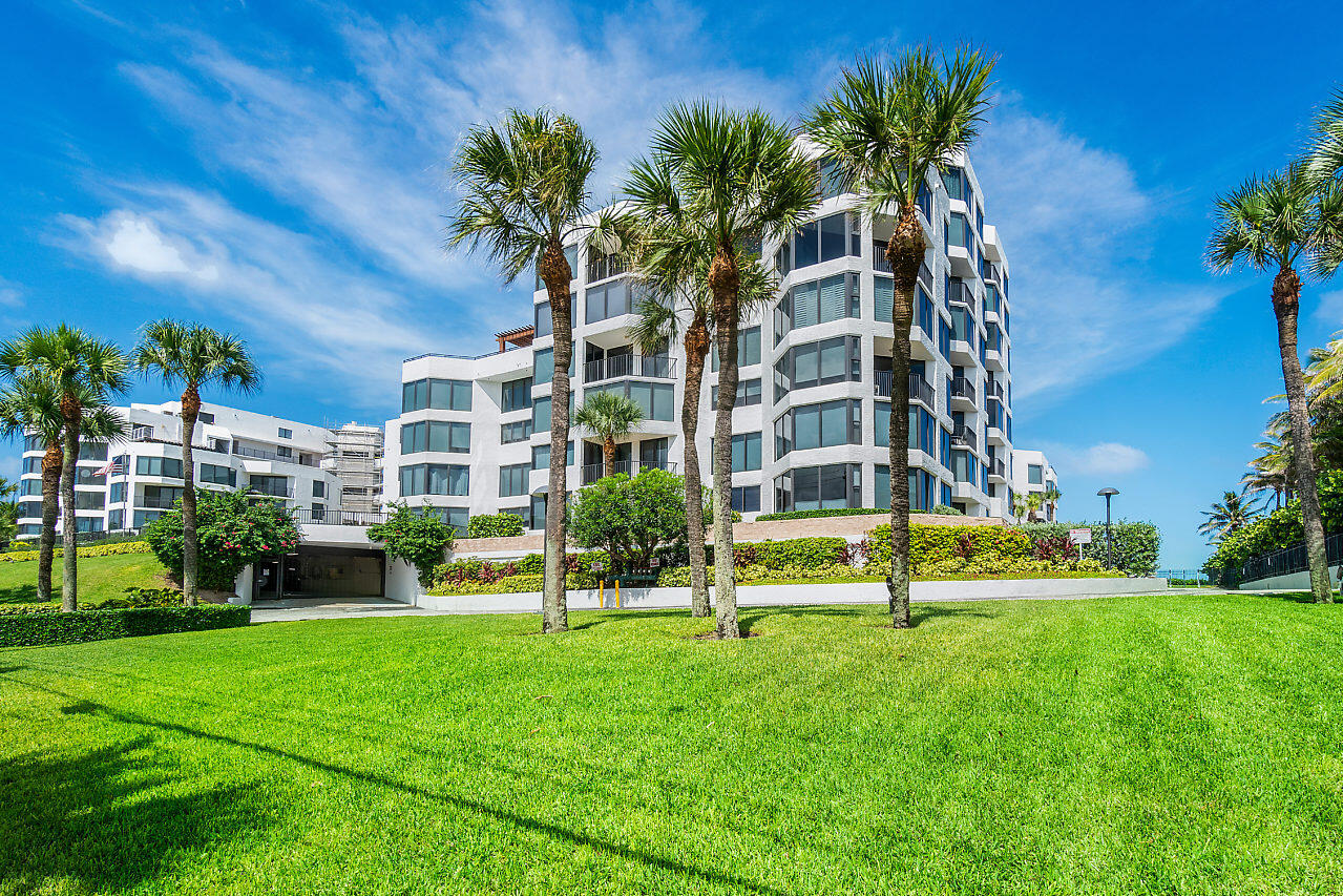 2575 S Ocean Boulevard 204S
