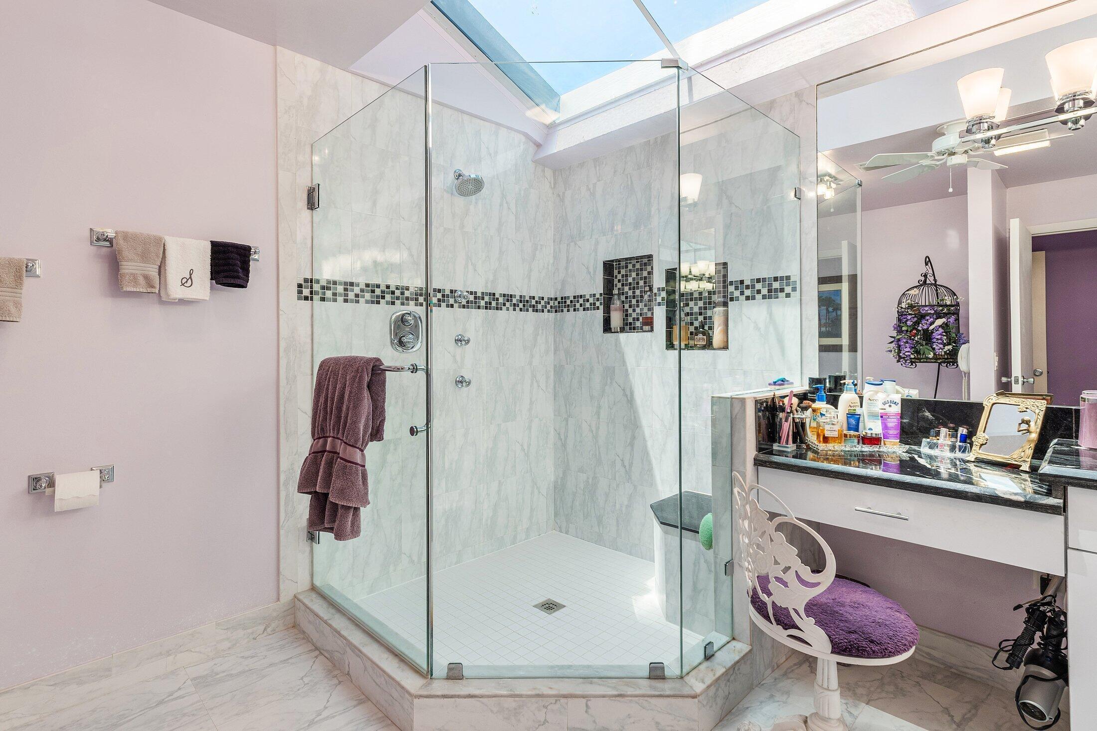 56 WOODS Lane 0560