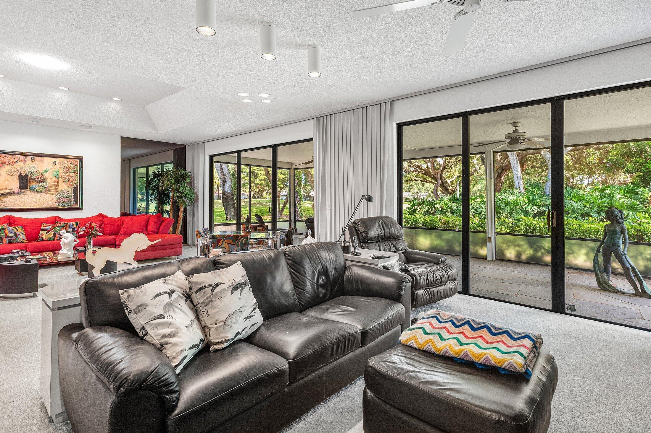 56 WOODS Lane 0560