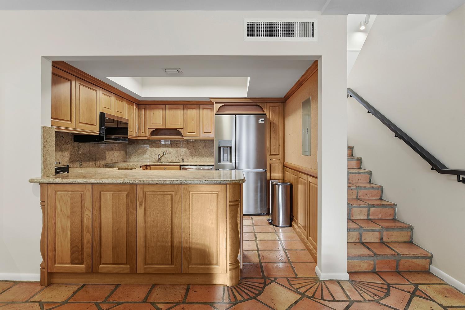250 S OCEAN Boulevard 261
