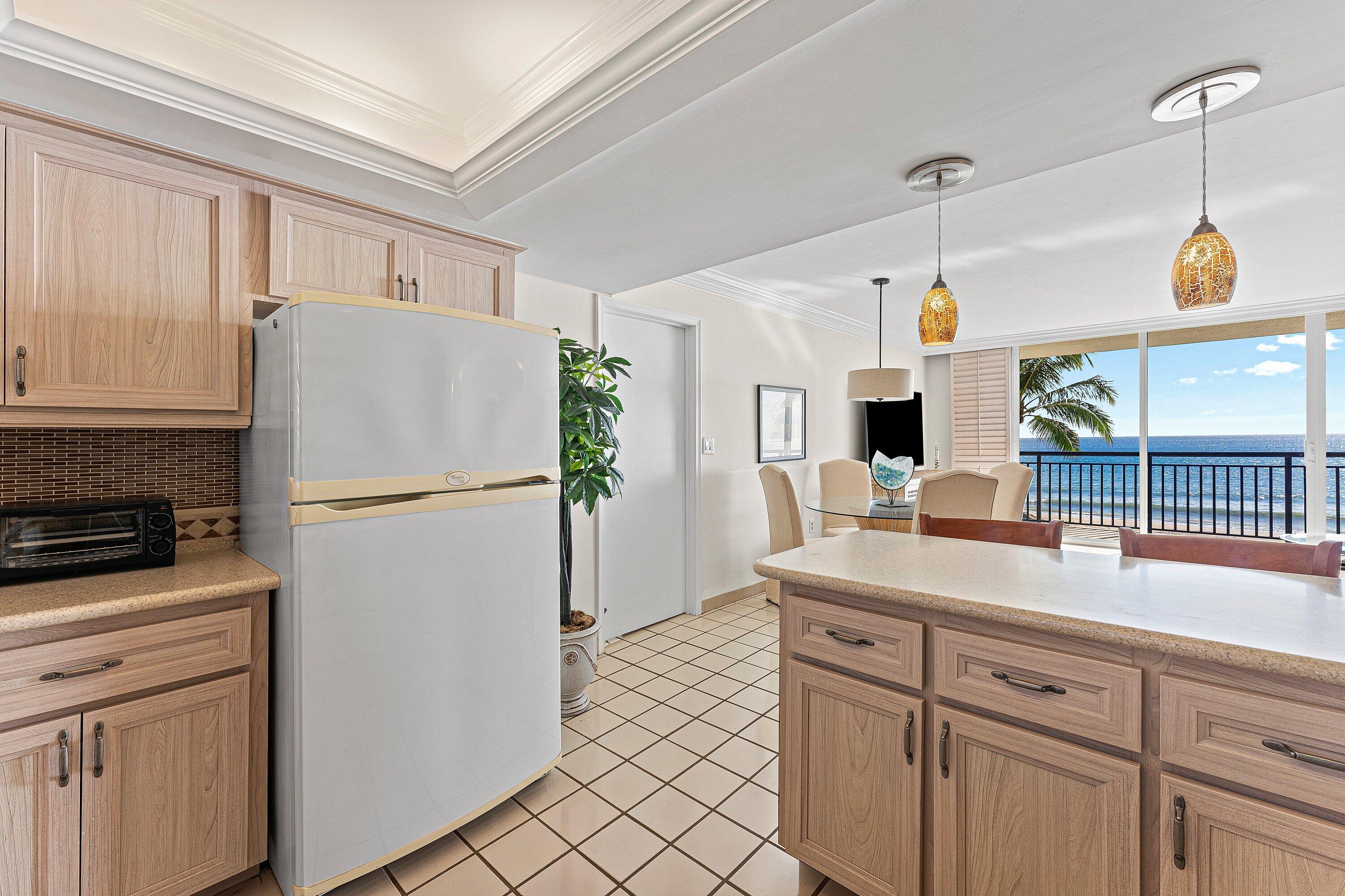 3951 N OCEAN Boulevard 302