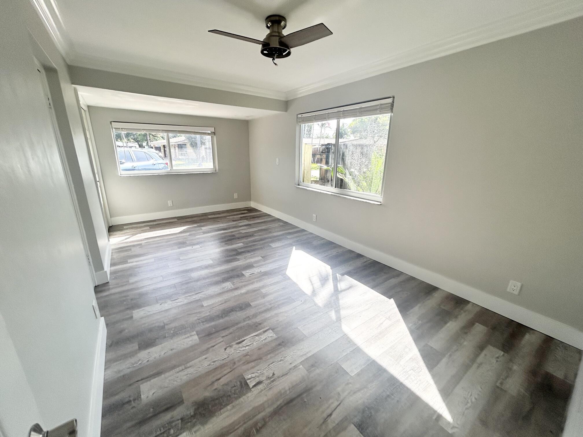 328 SE 6TH Avenue