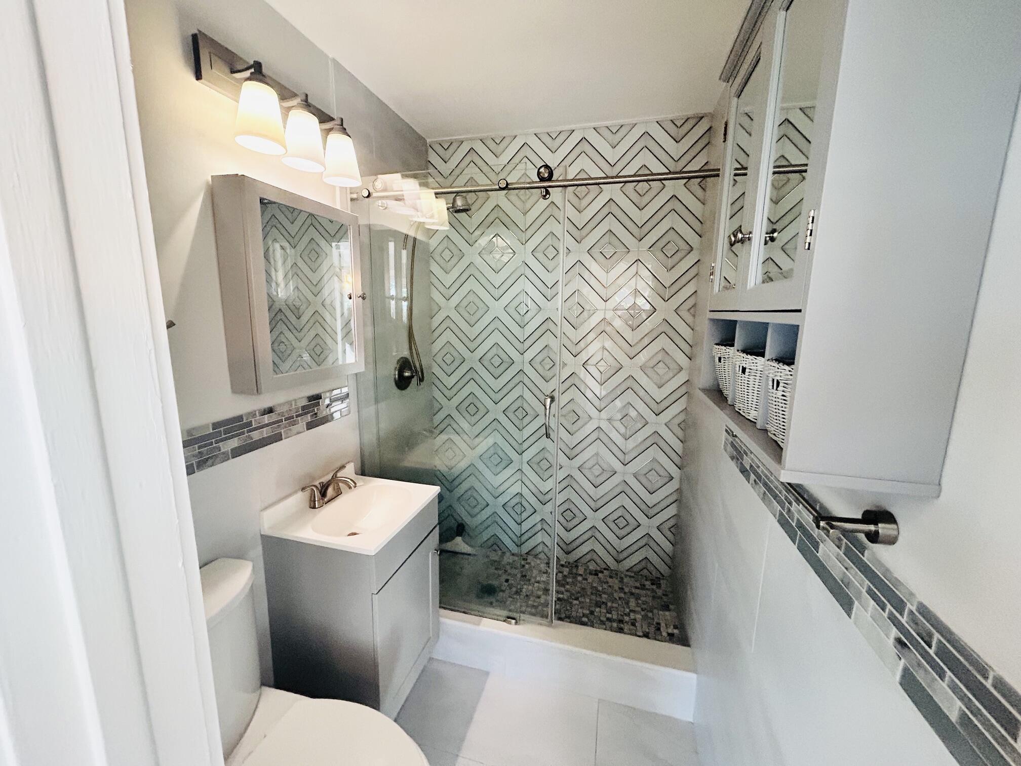 328 SE 6TH Avenue