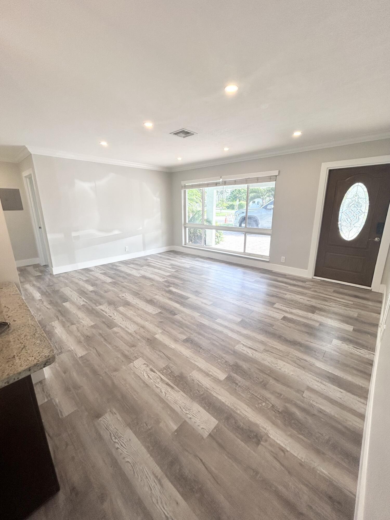 328 SE 6TH Avenue