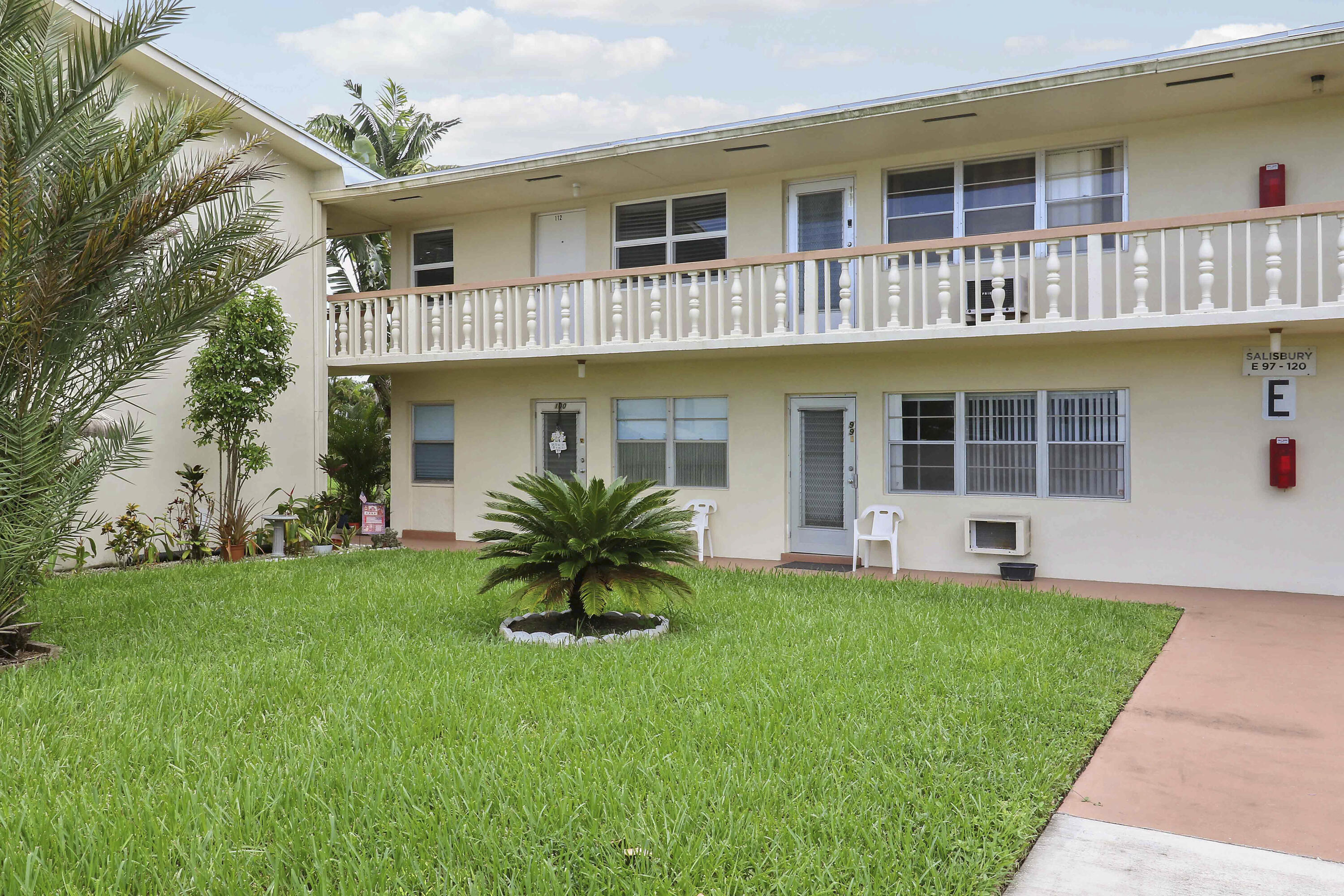 112 Salisbury E