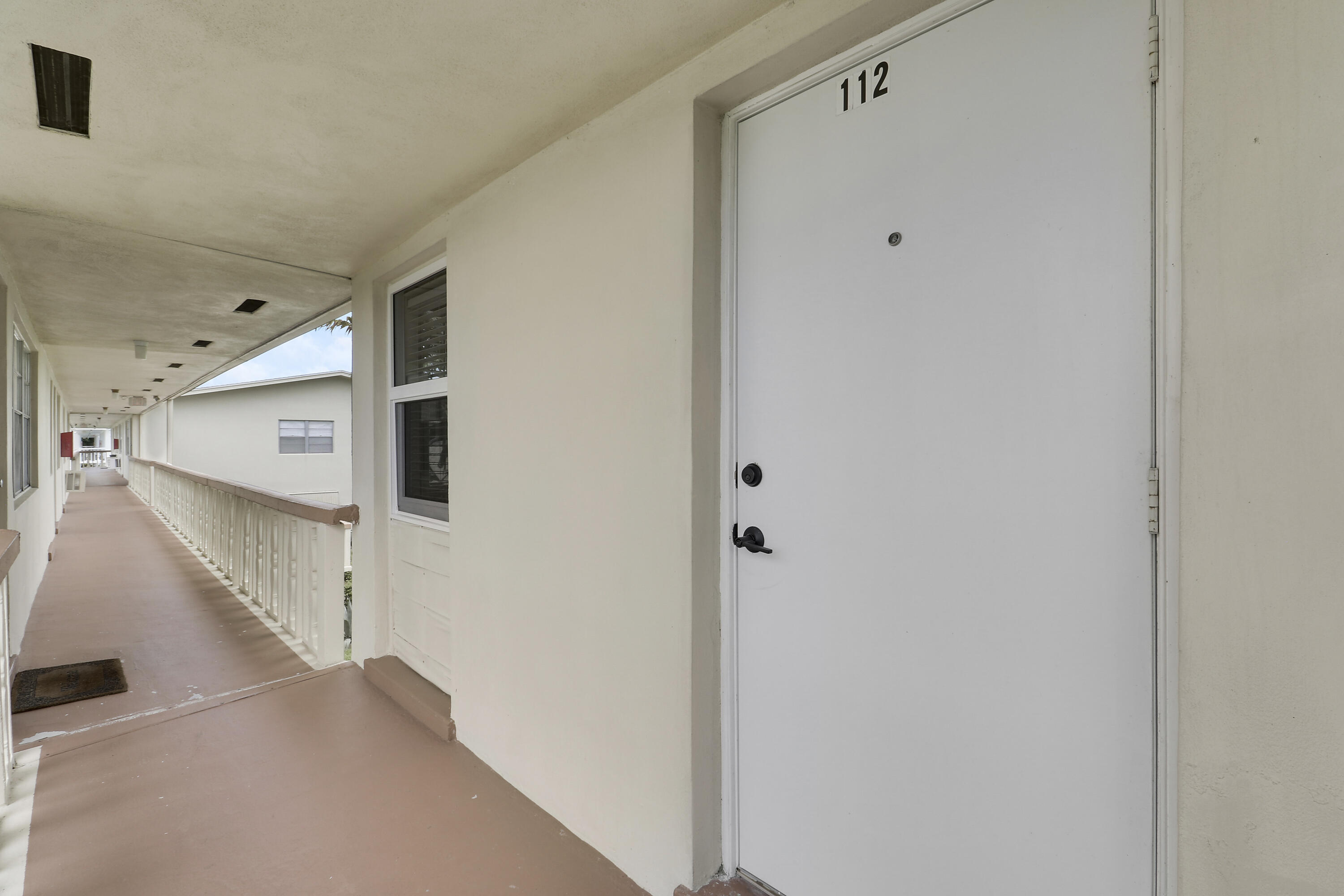 112 Salisbury E
