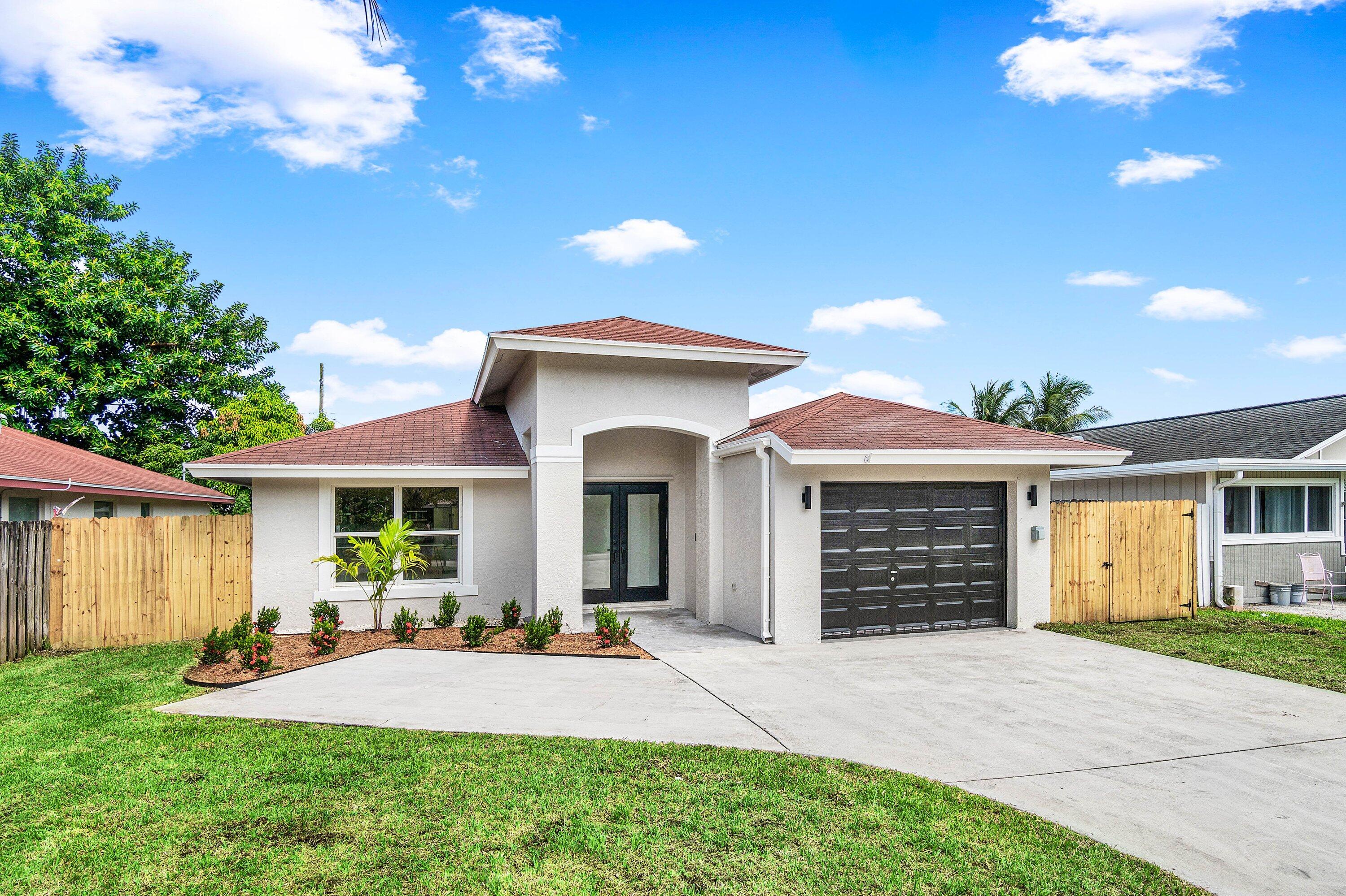 4879 LINCOLN Road