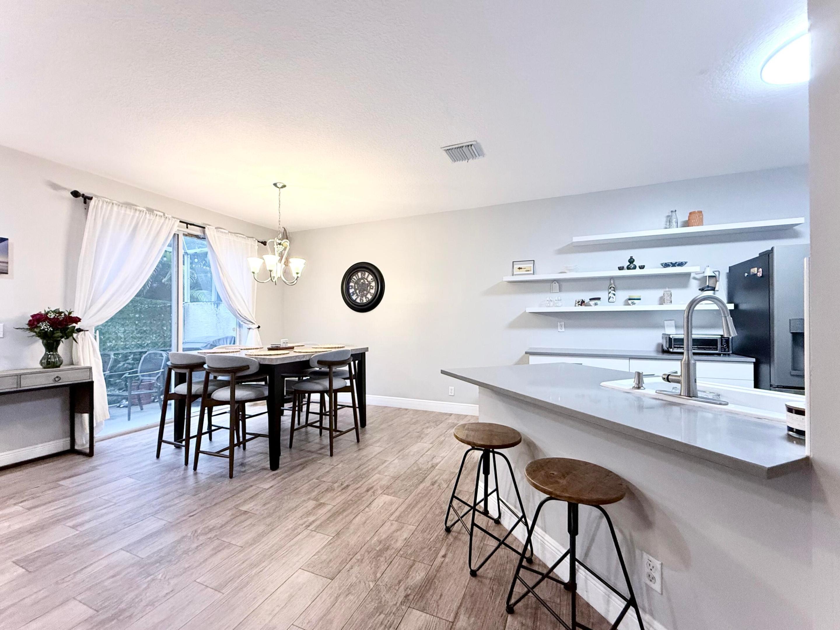 9138 Villa Palma Lane