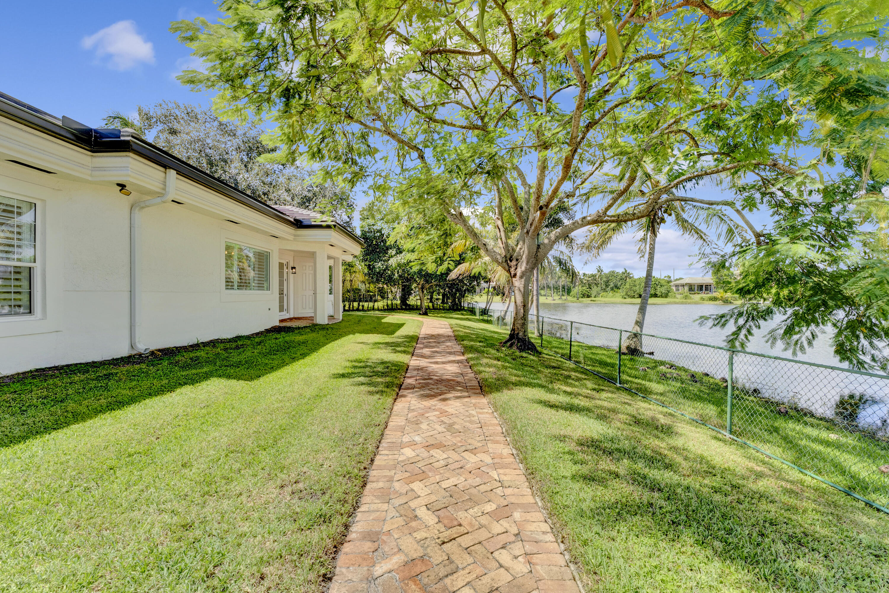 16046 RIO DEL SOL