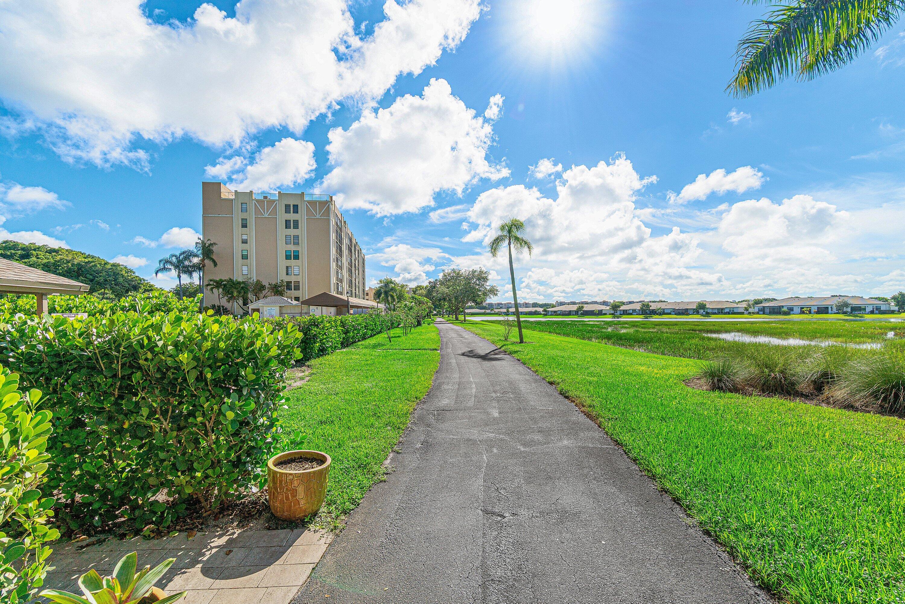 7286 Huntington Lane 108