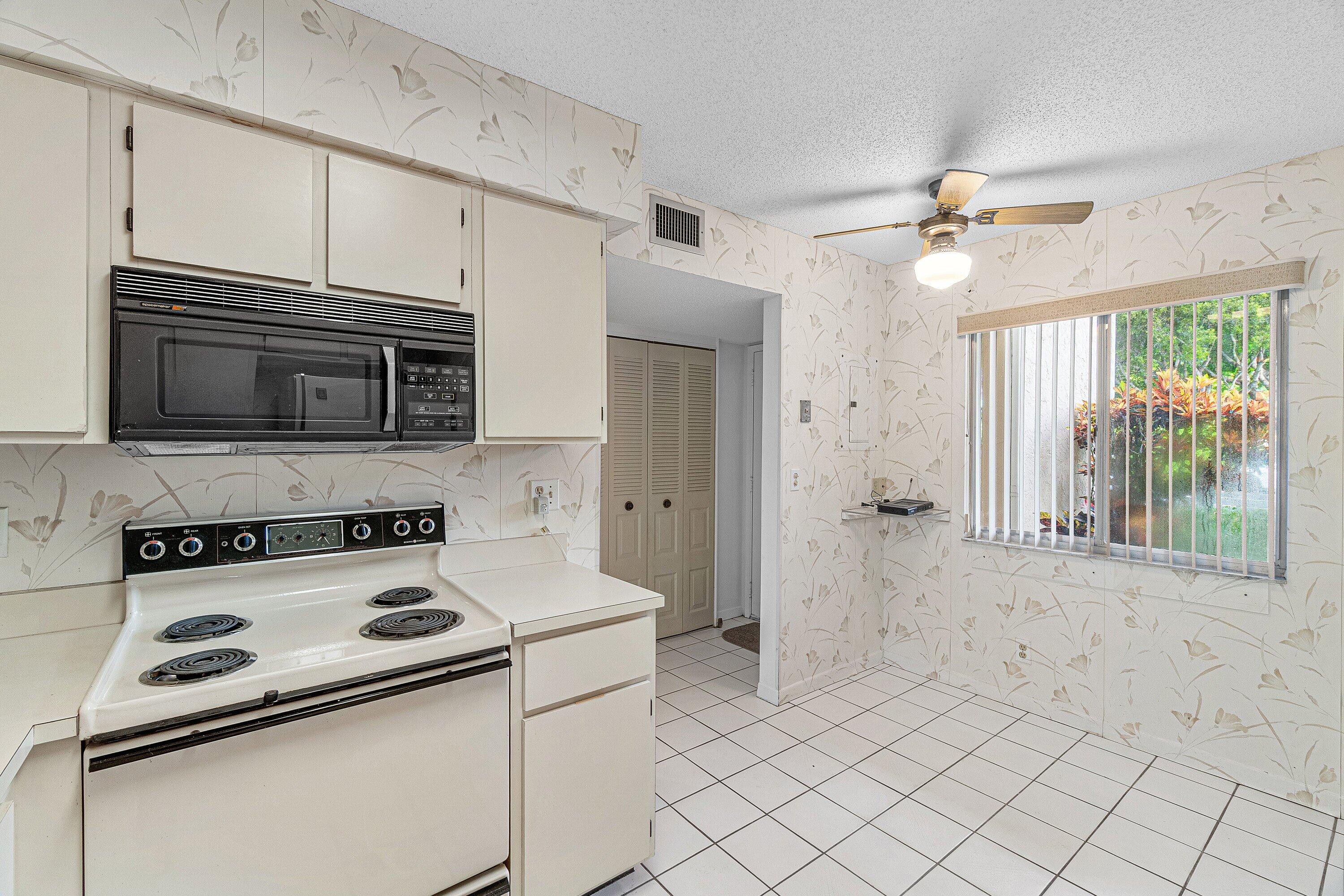 7286 Huntington Lane 108