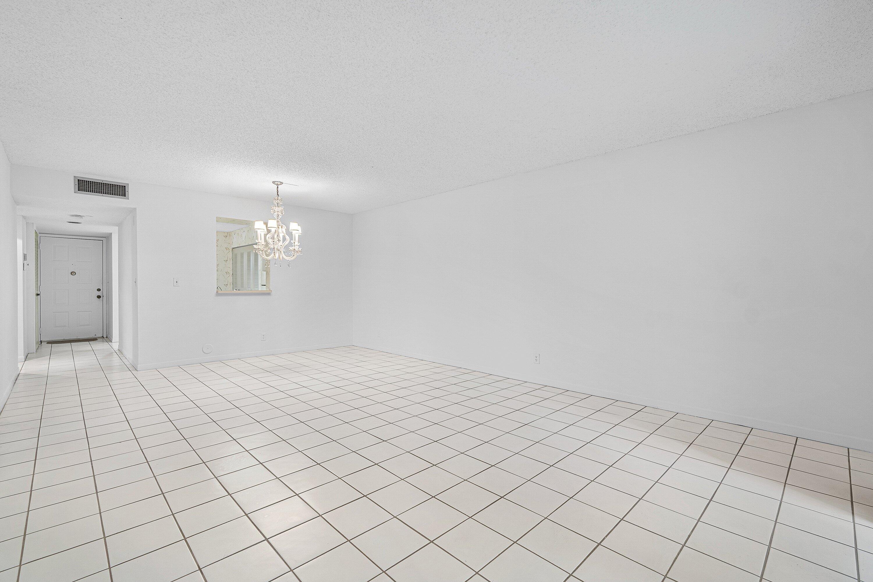 7286 Huntington Lane 108