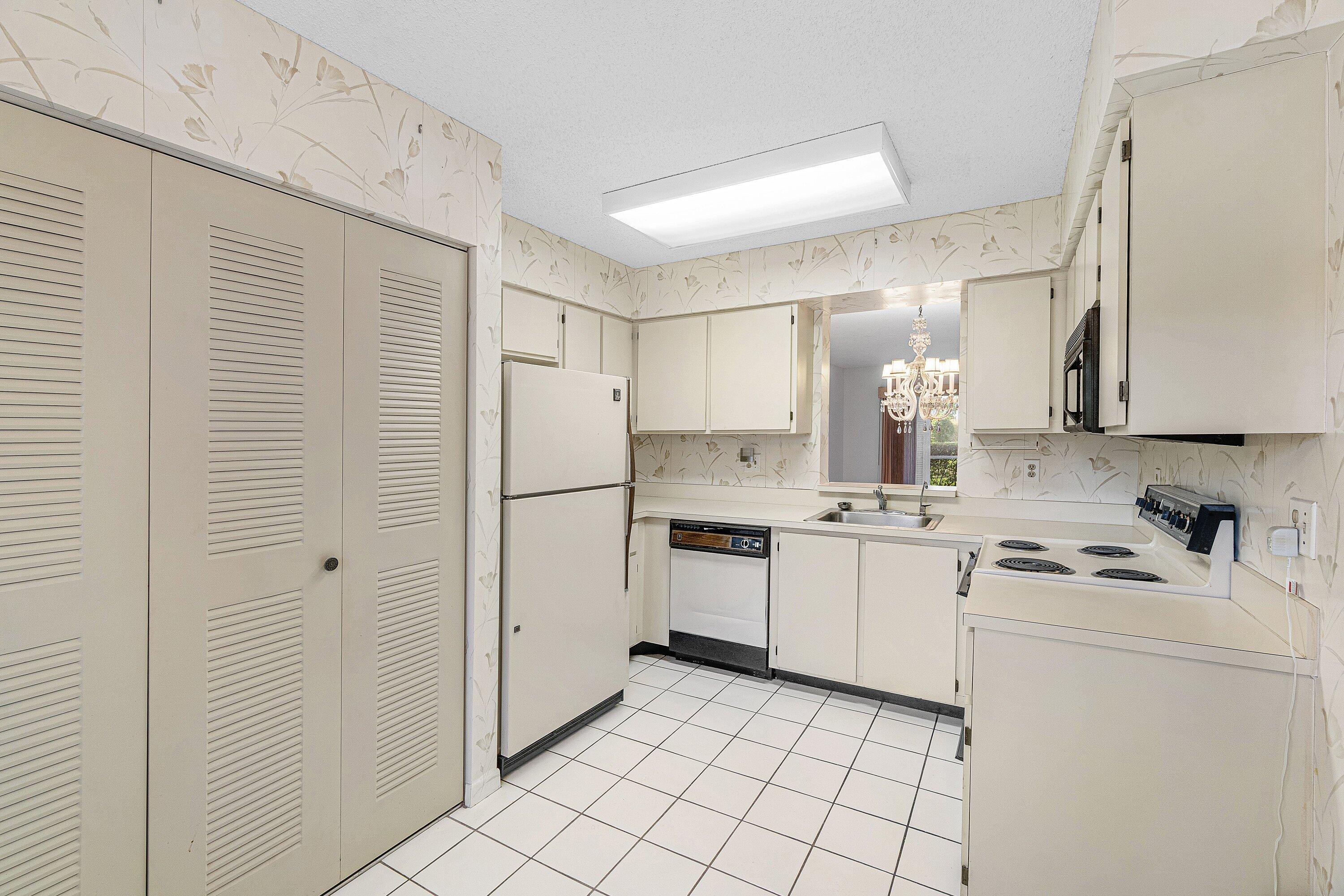 7286 Huntington Lane 108