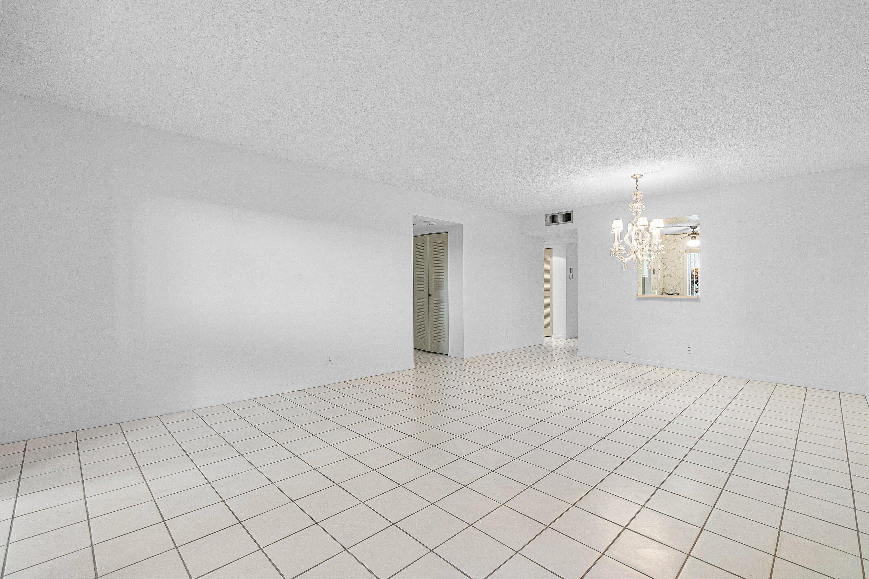7286 Huntington Lane 108