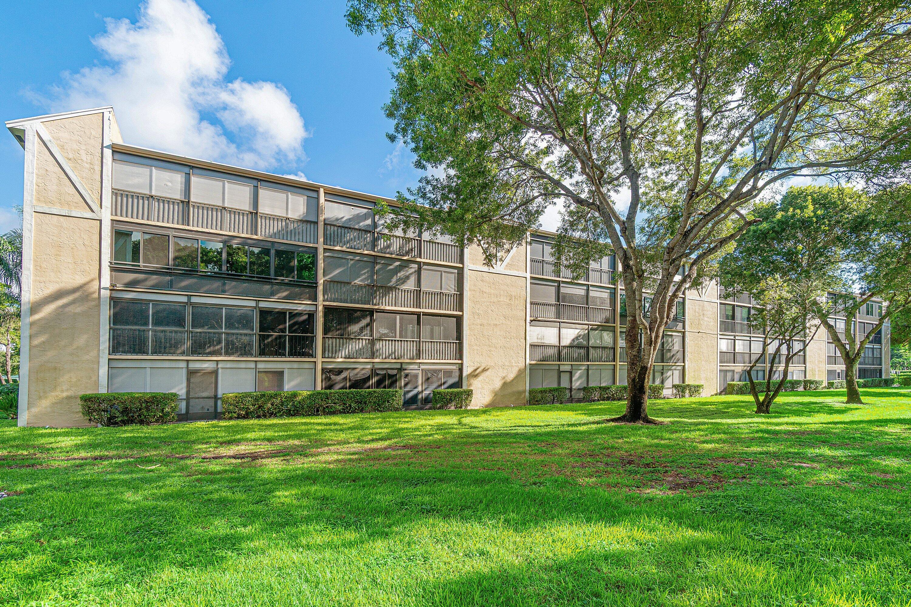 7286 Huntington Lane 108