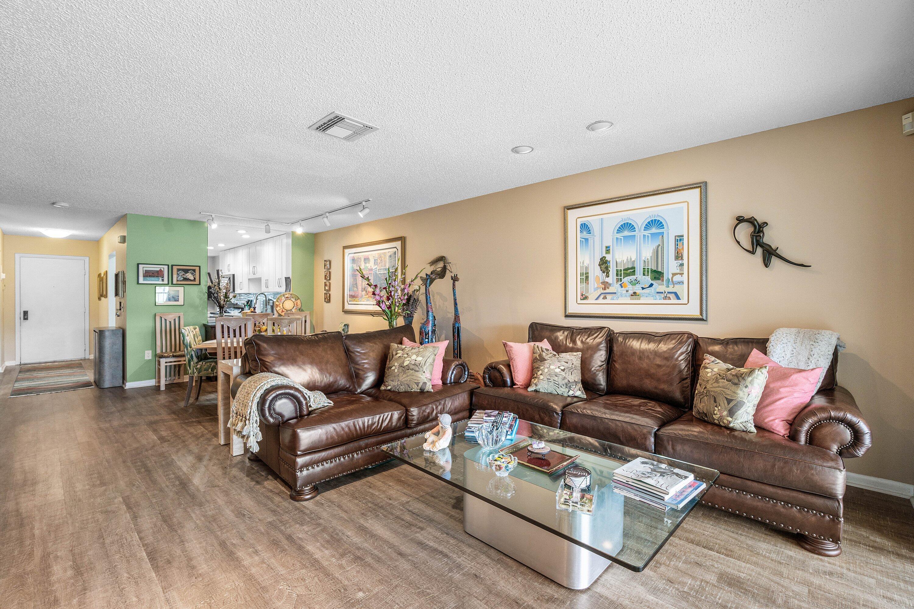 13 SOUTHPORT Lane F
