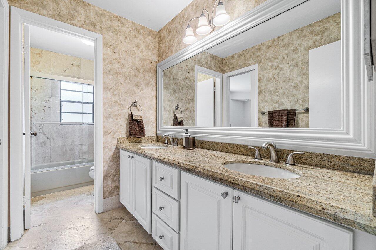 2276 NW 36th Street