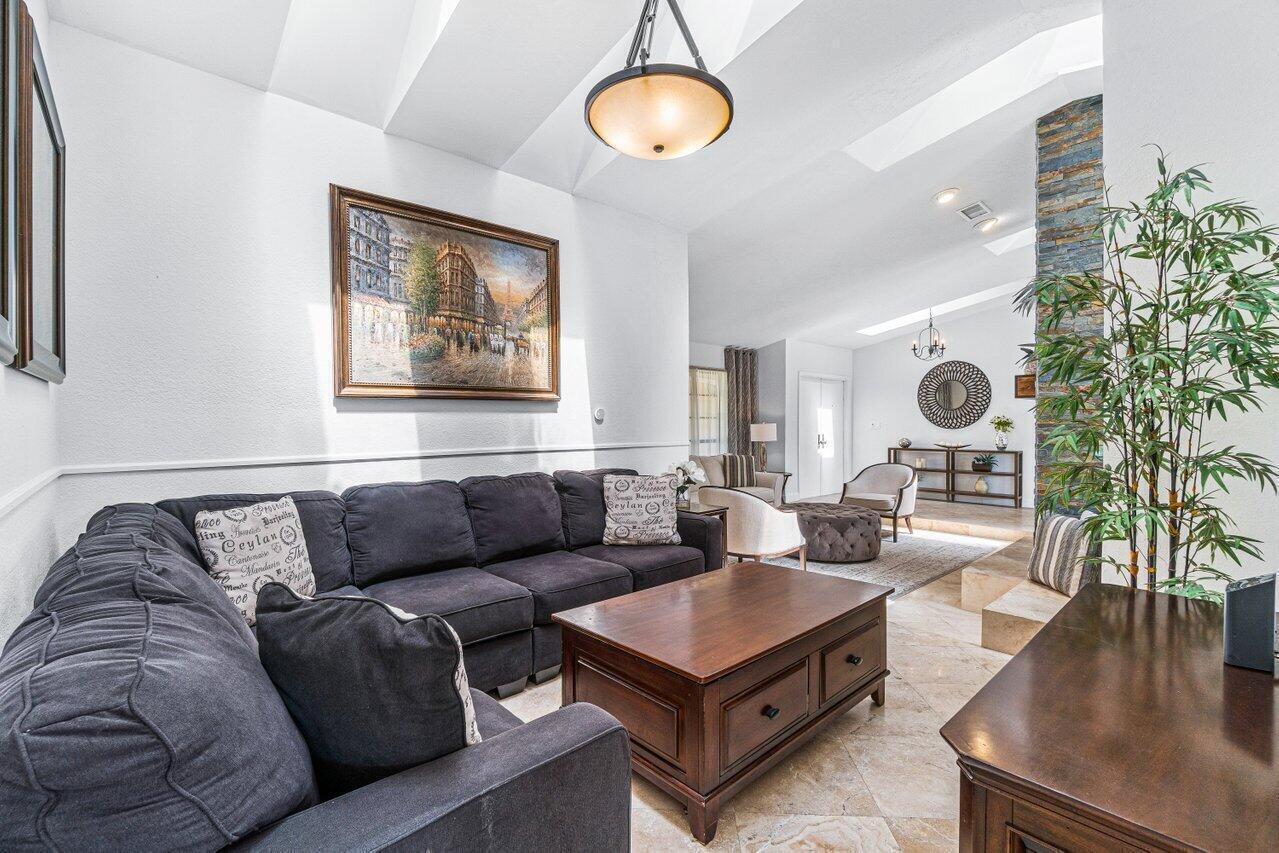 2276 NW 36th Street