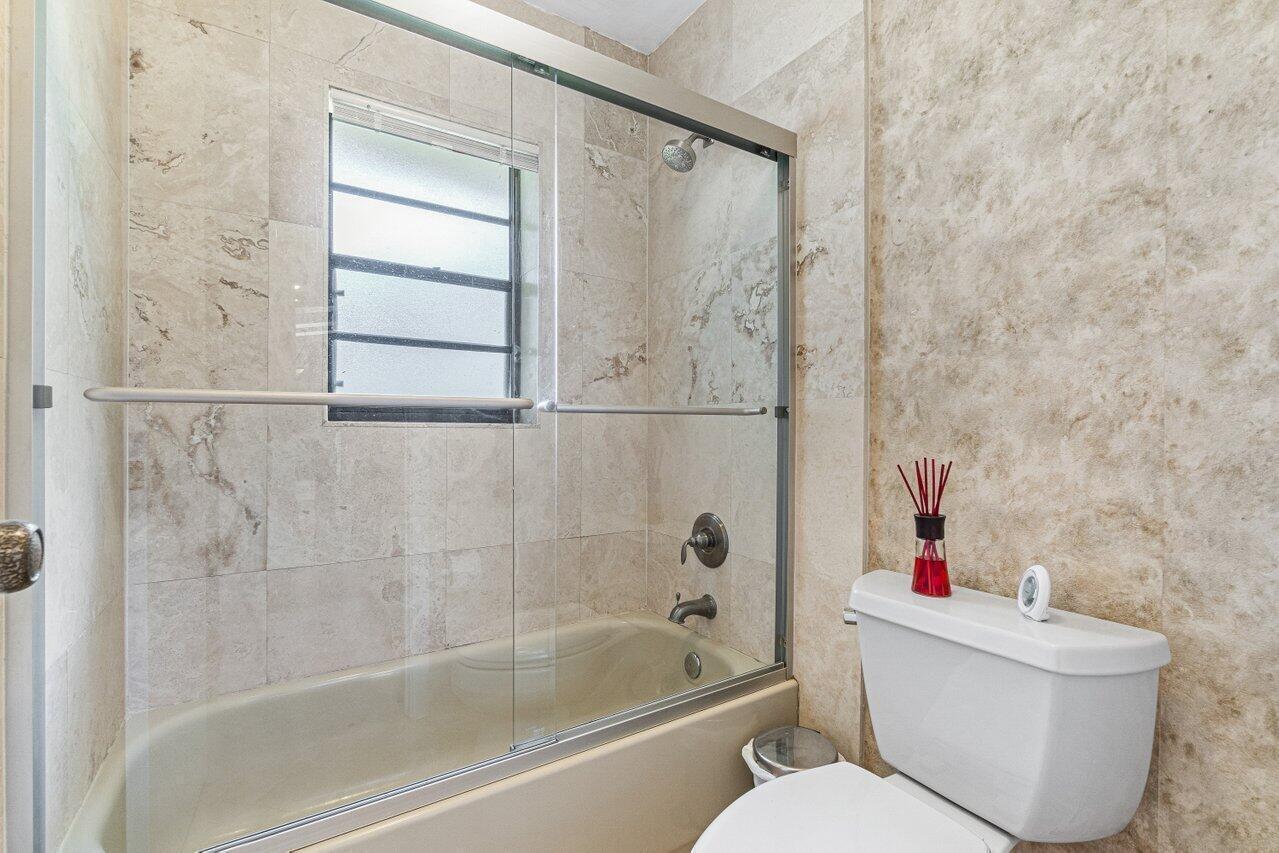 2276 NW 36th Street