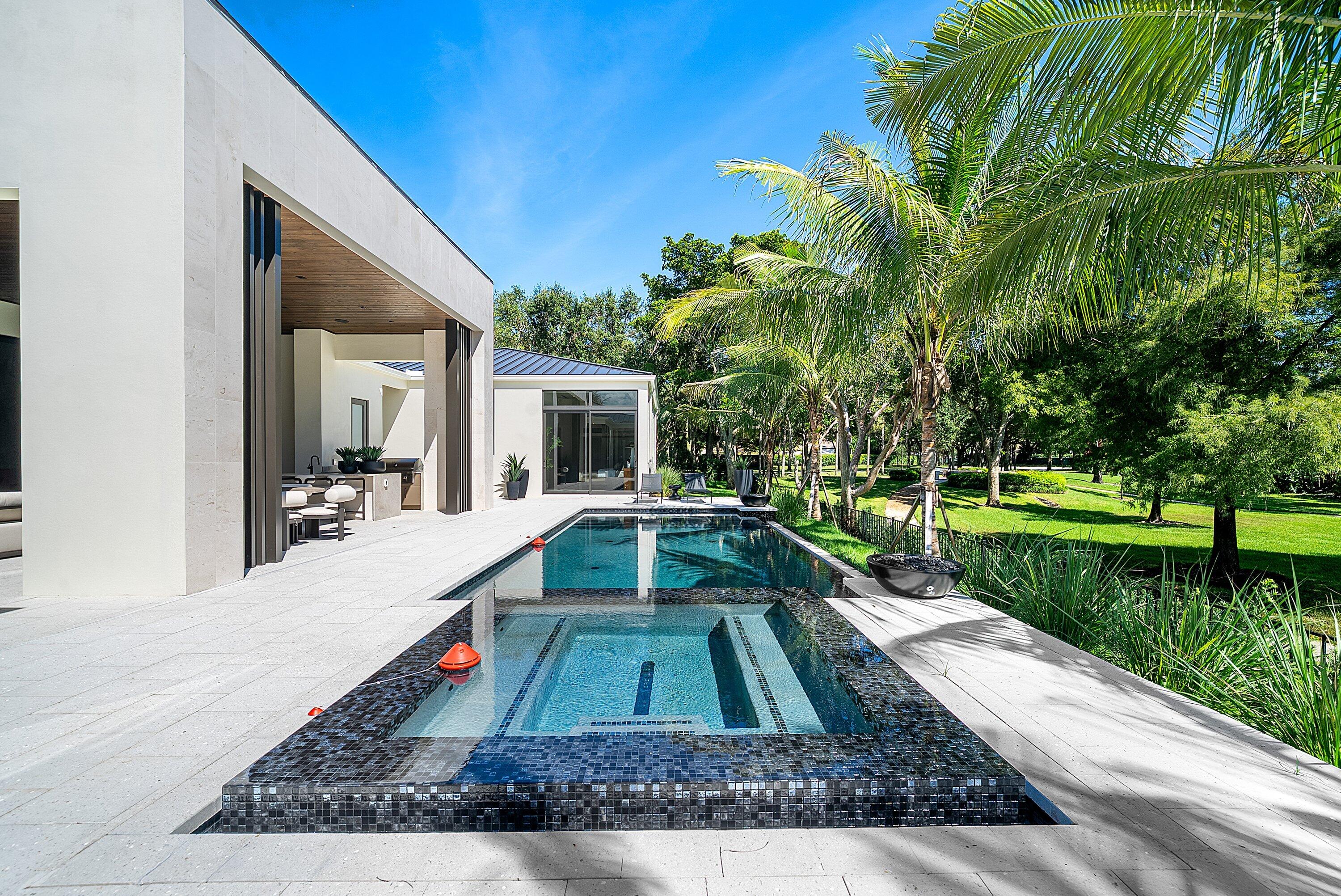 2480 NW 43RD Street