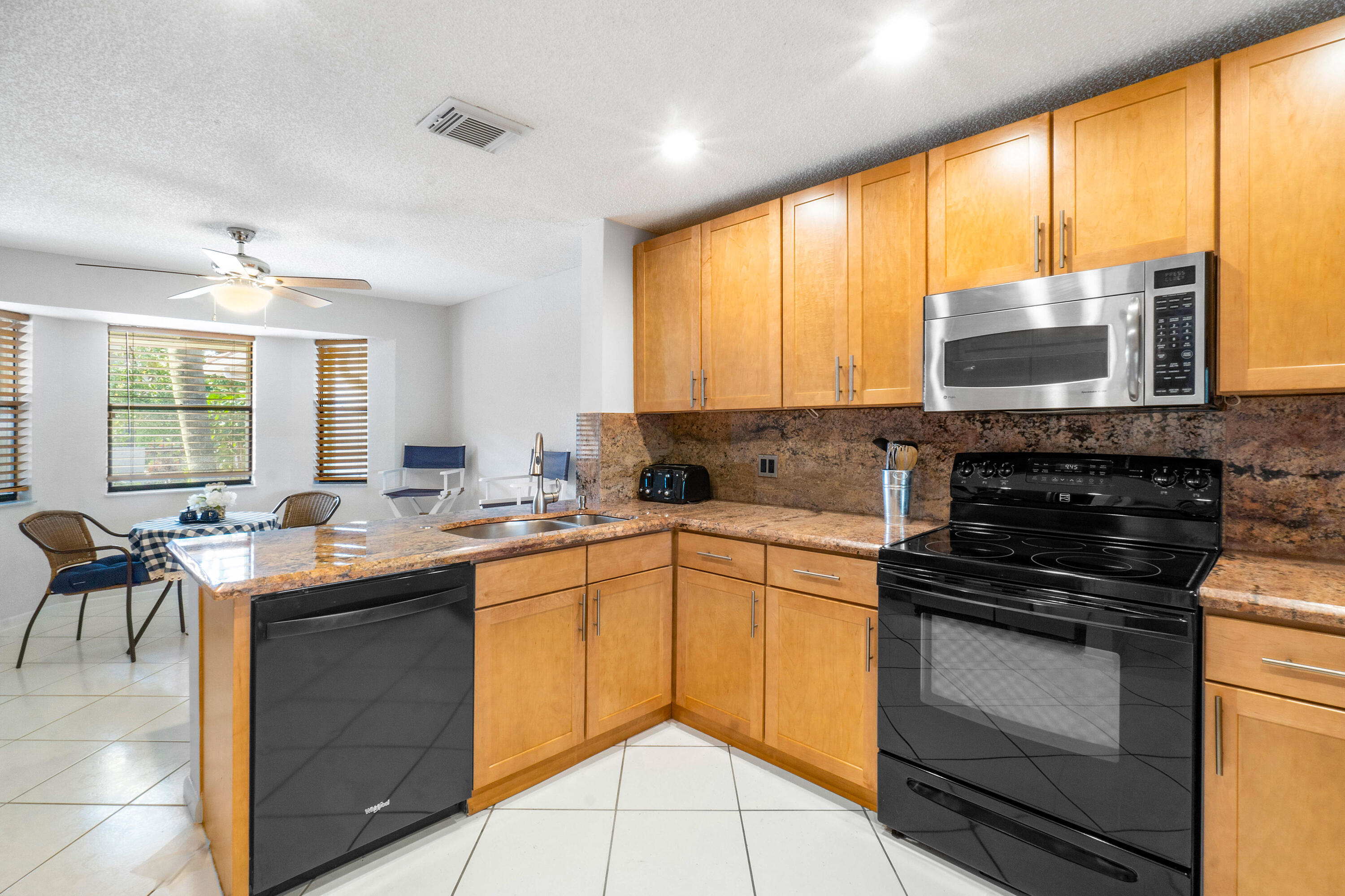 428 DEER CREEK LAKE POINT SOUTH Lane