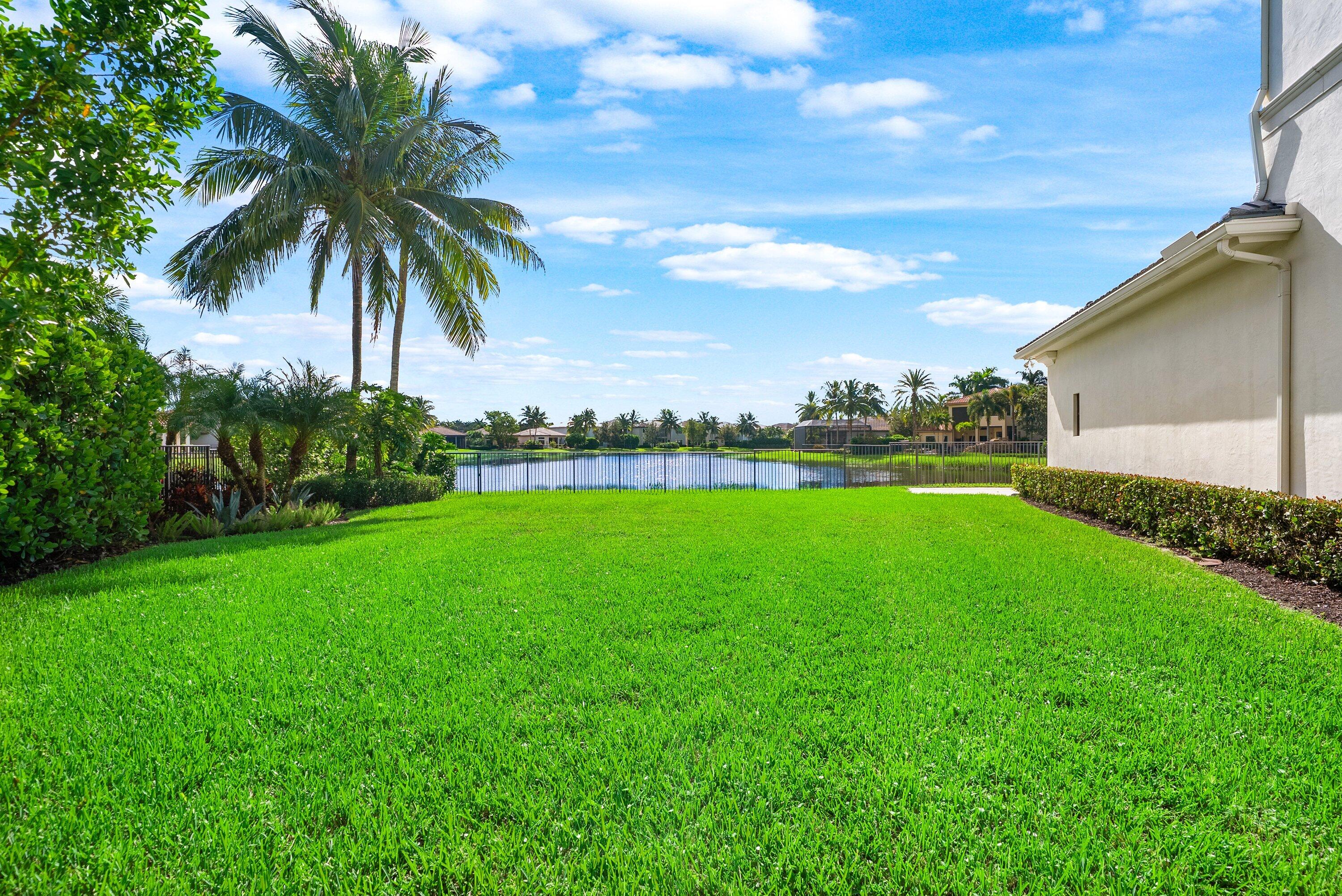 16526 Fleur De Lis Way
