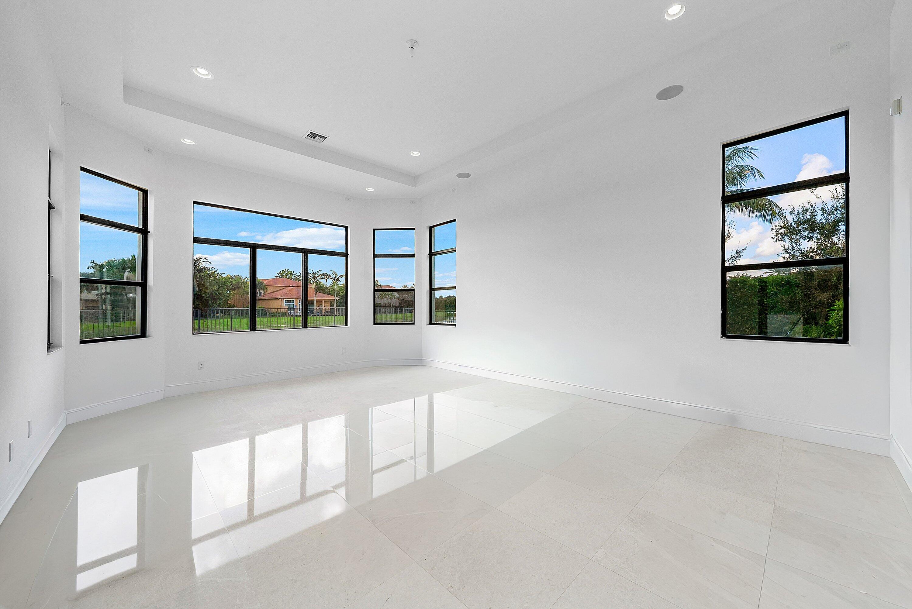 16526 Fleur De Lis Way