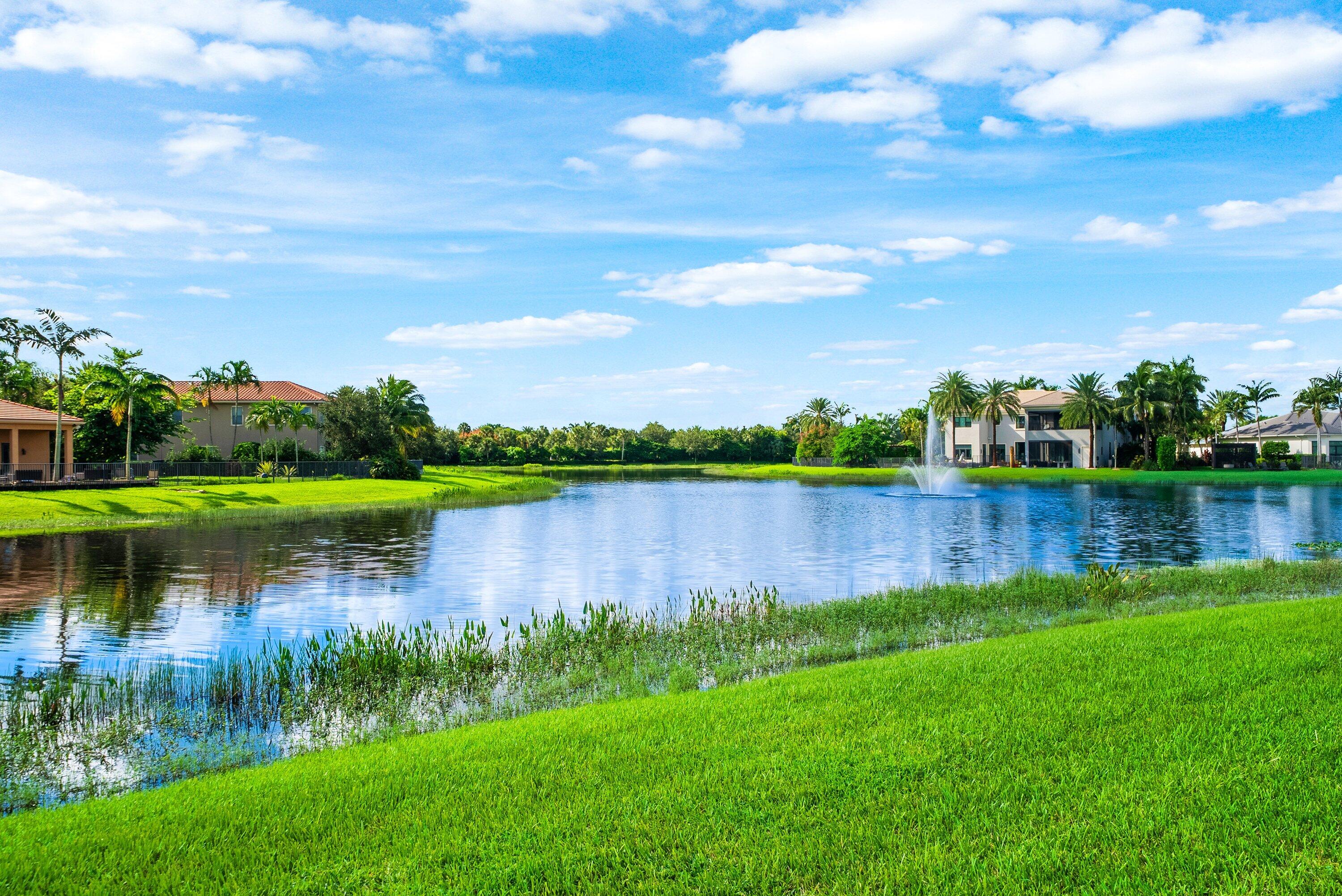 16526 Fleur De Lis Way
