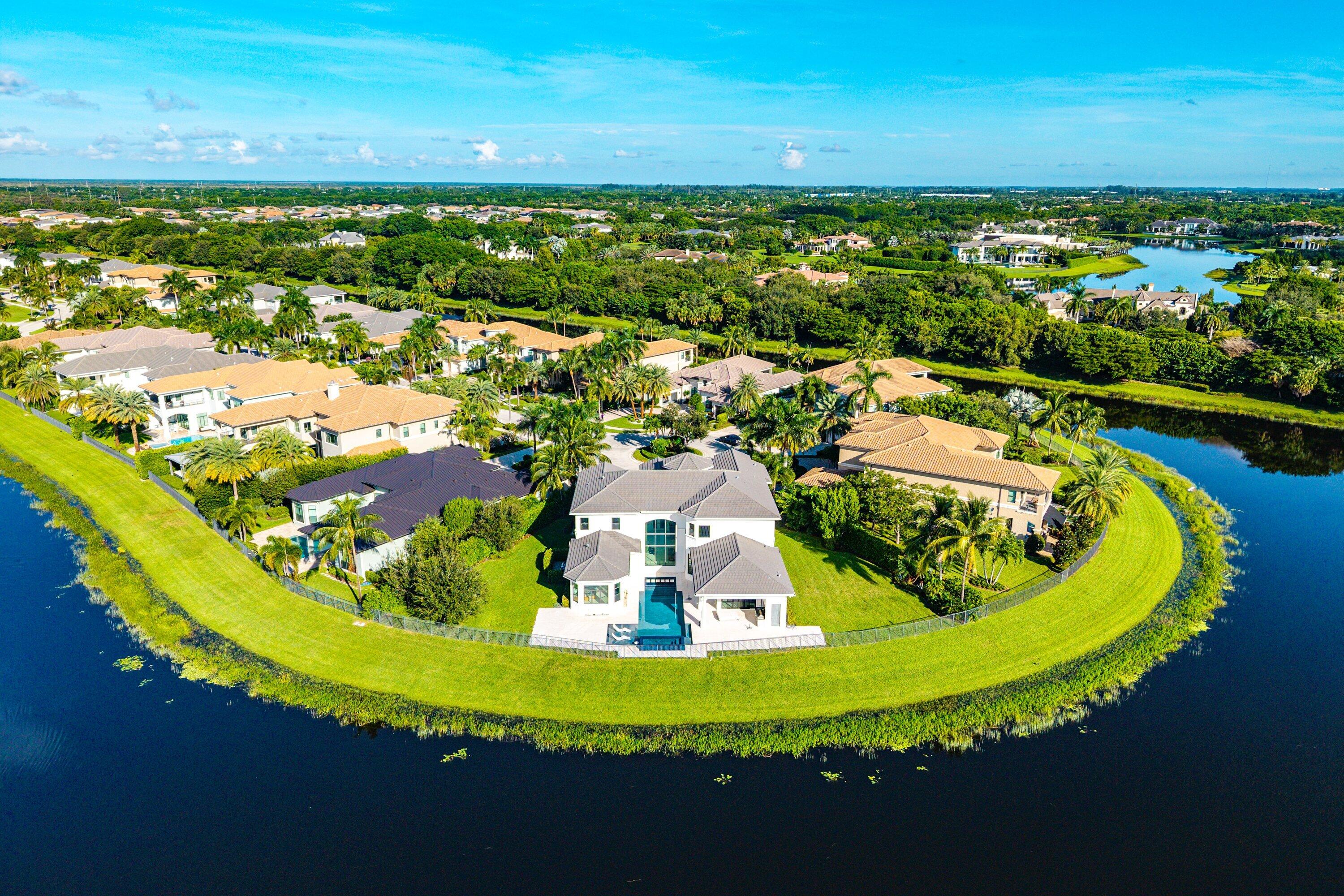 16526 Fleur De Lis Way