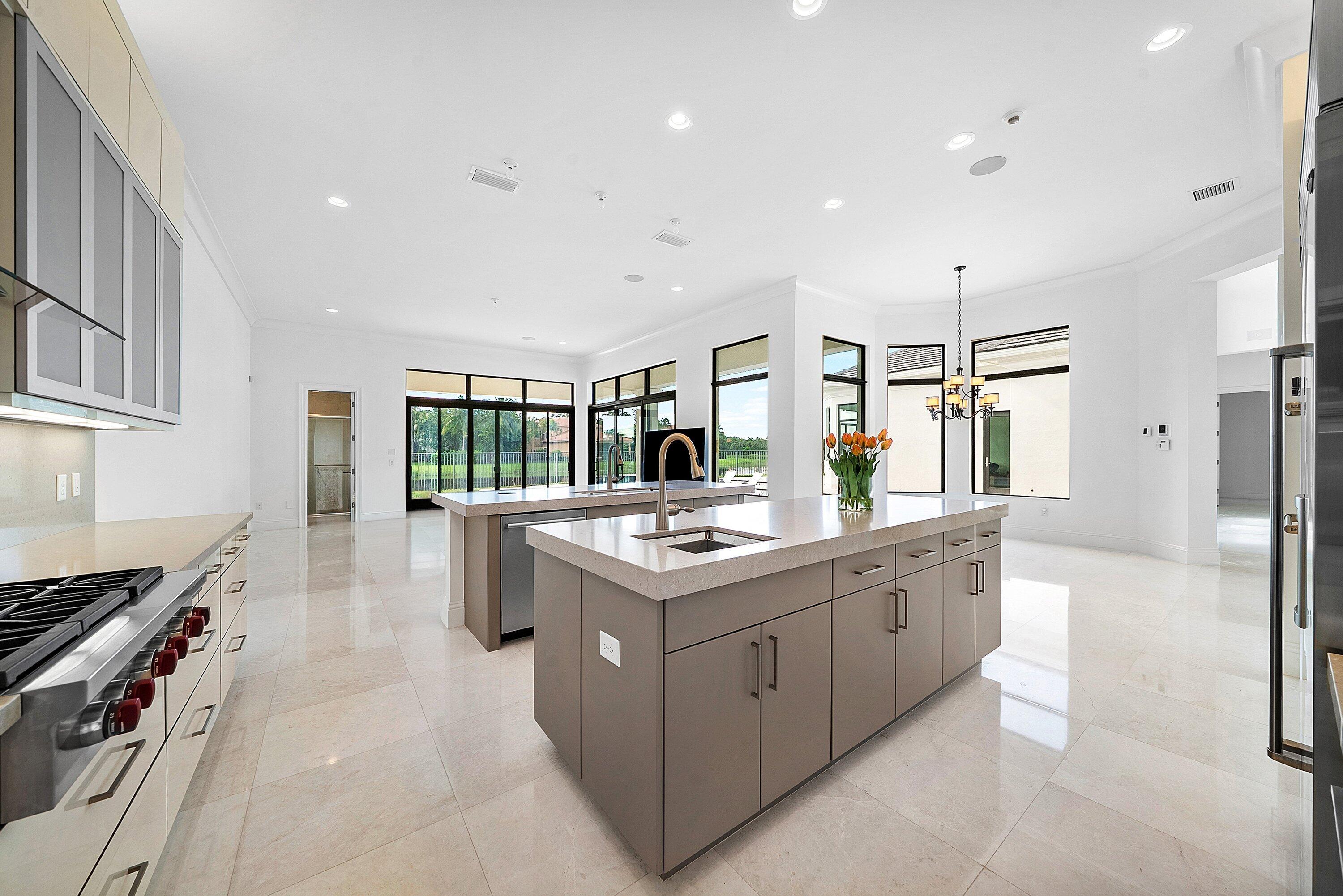 16526 Fleur De Lis Way