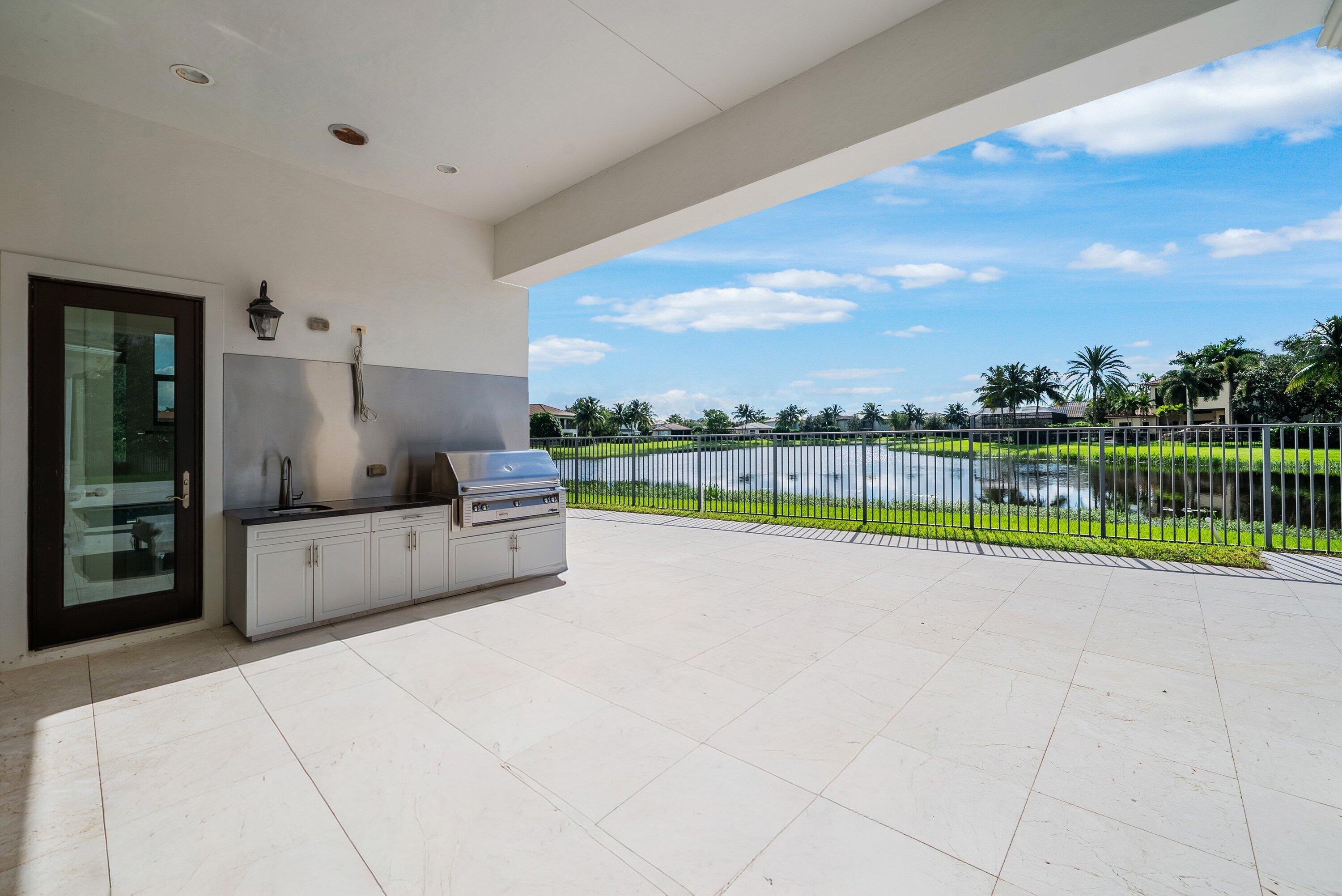 16526 Fleur De Lis Way