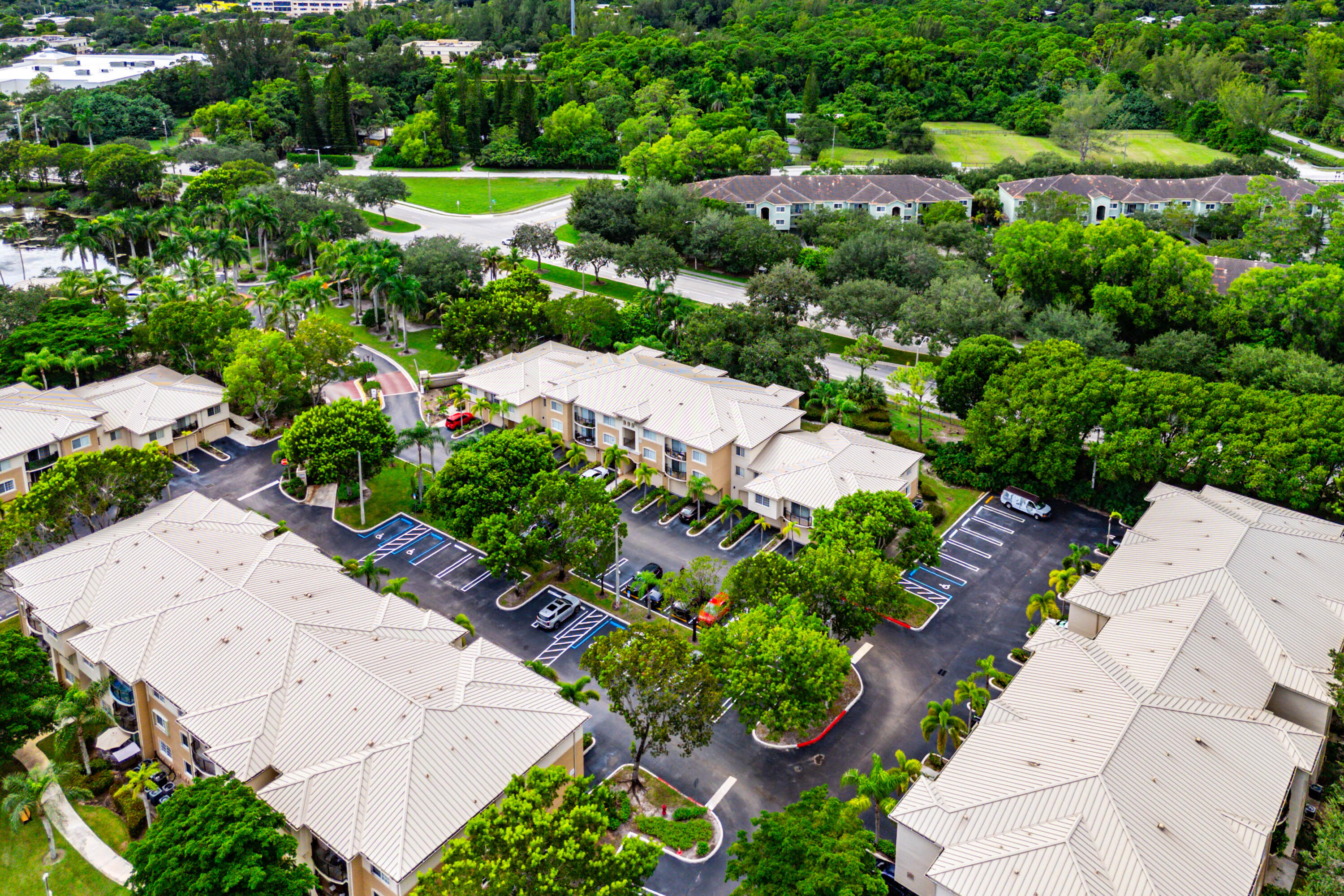 200 Crestwood Court N 211