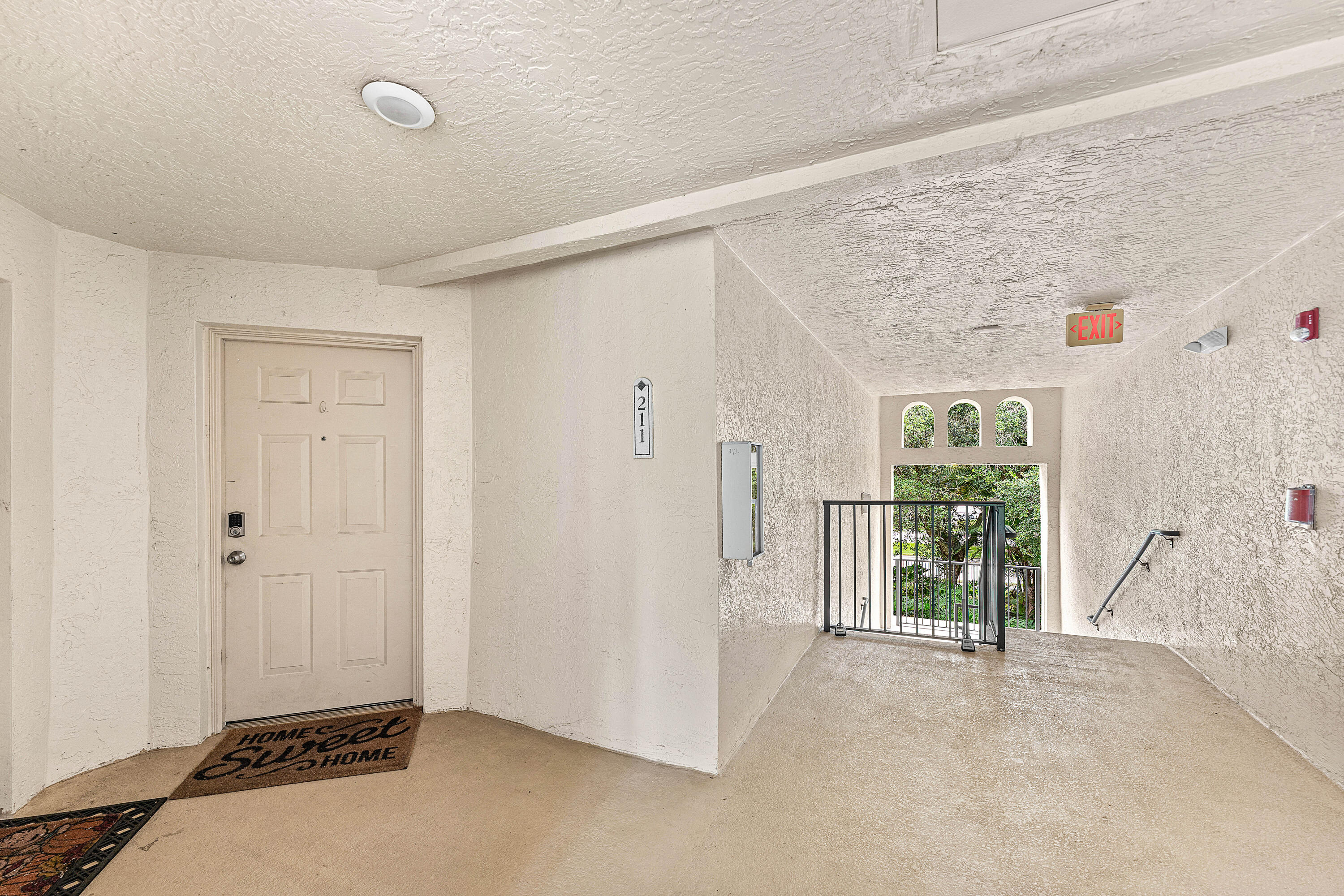 200 Crestwood Court N 211