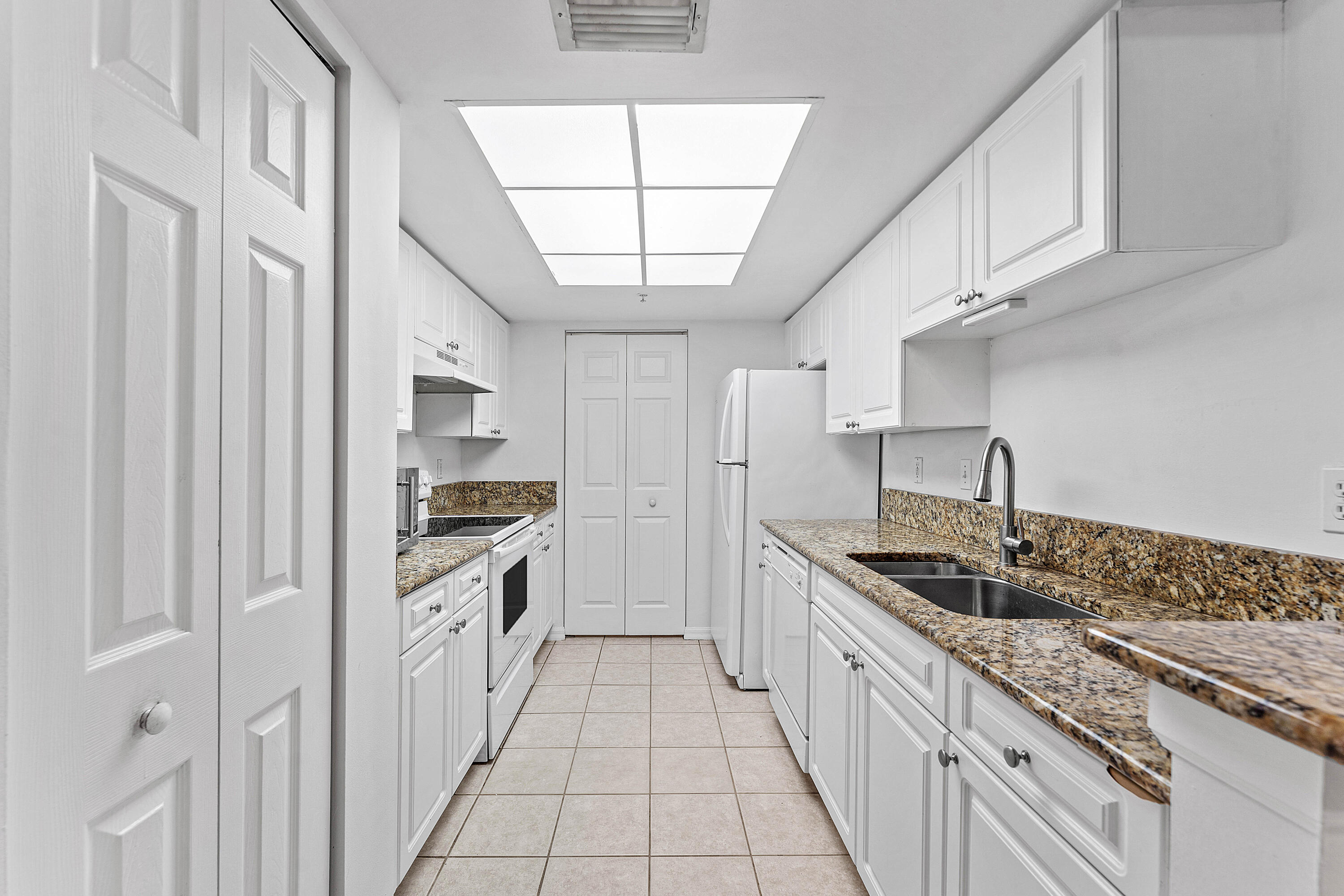 200 Crestwood Court N 211