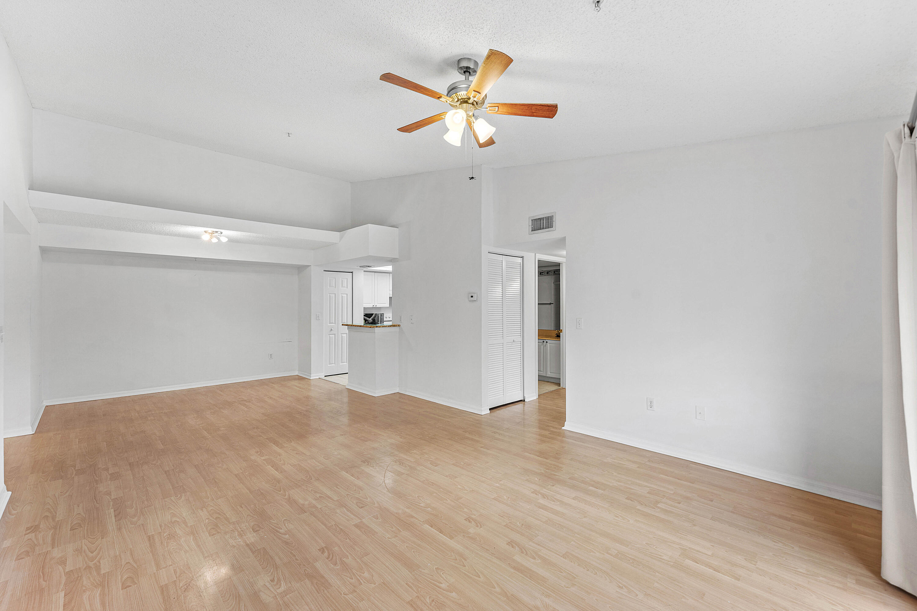 200 Crestwood Court N 211
