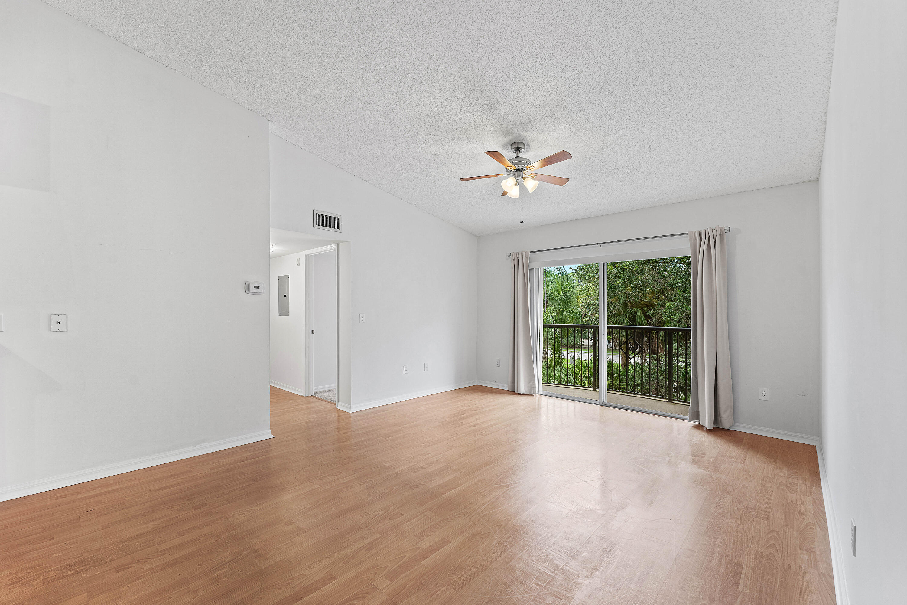 200 Crestwood Court N 211