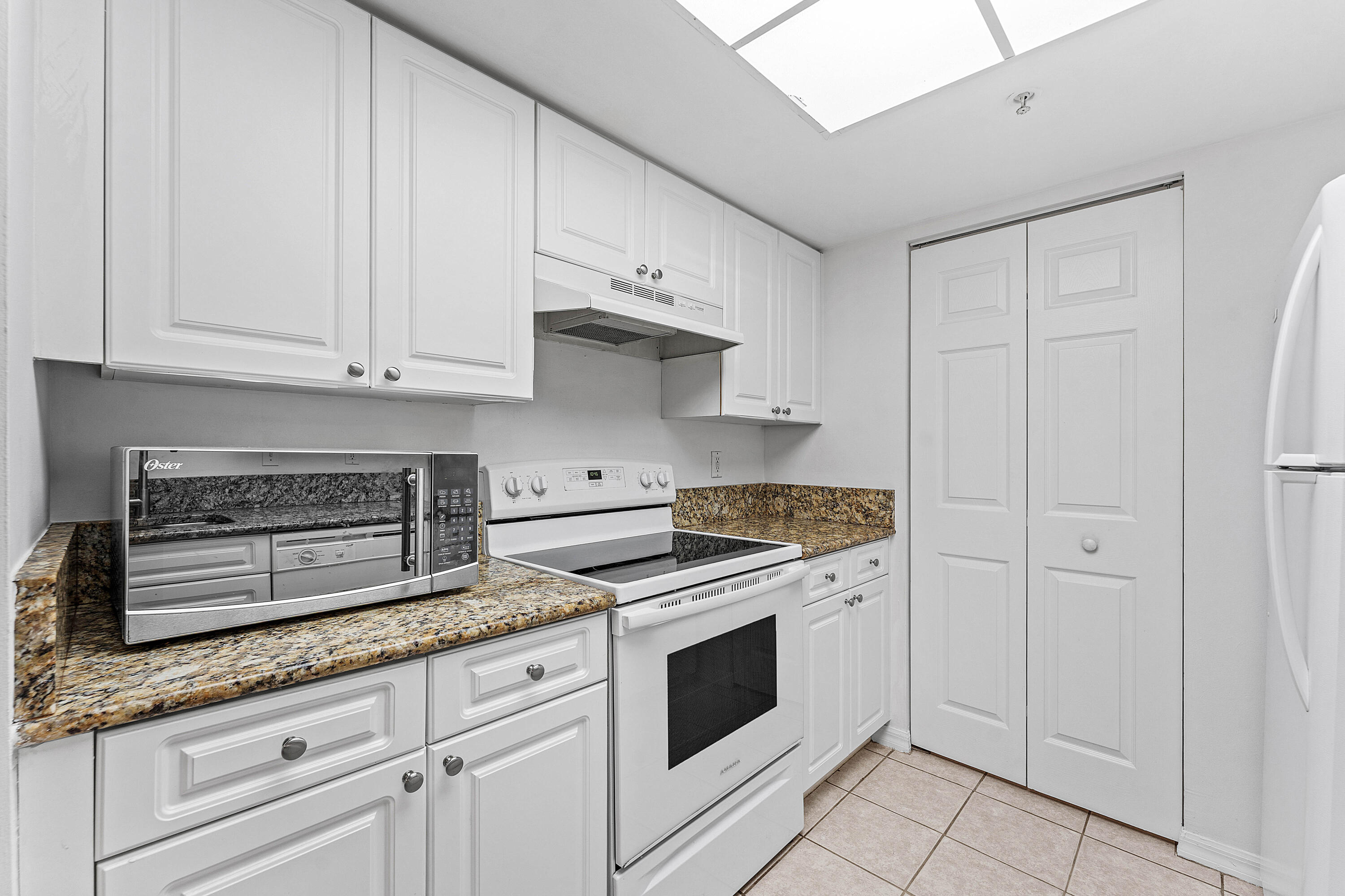 200 Crestwood Court N 211
