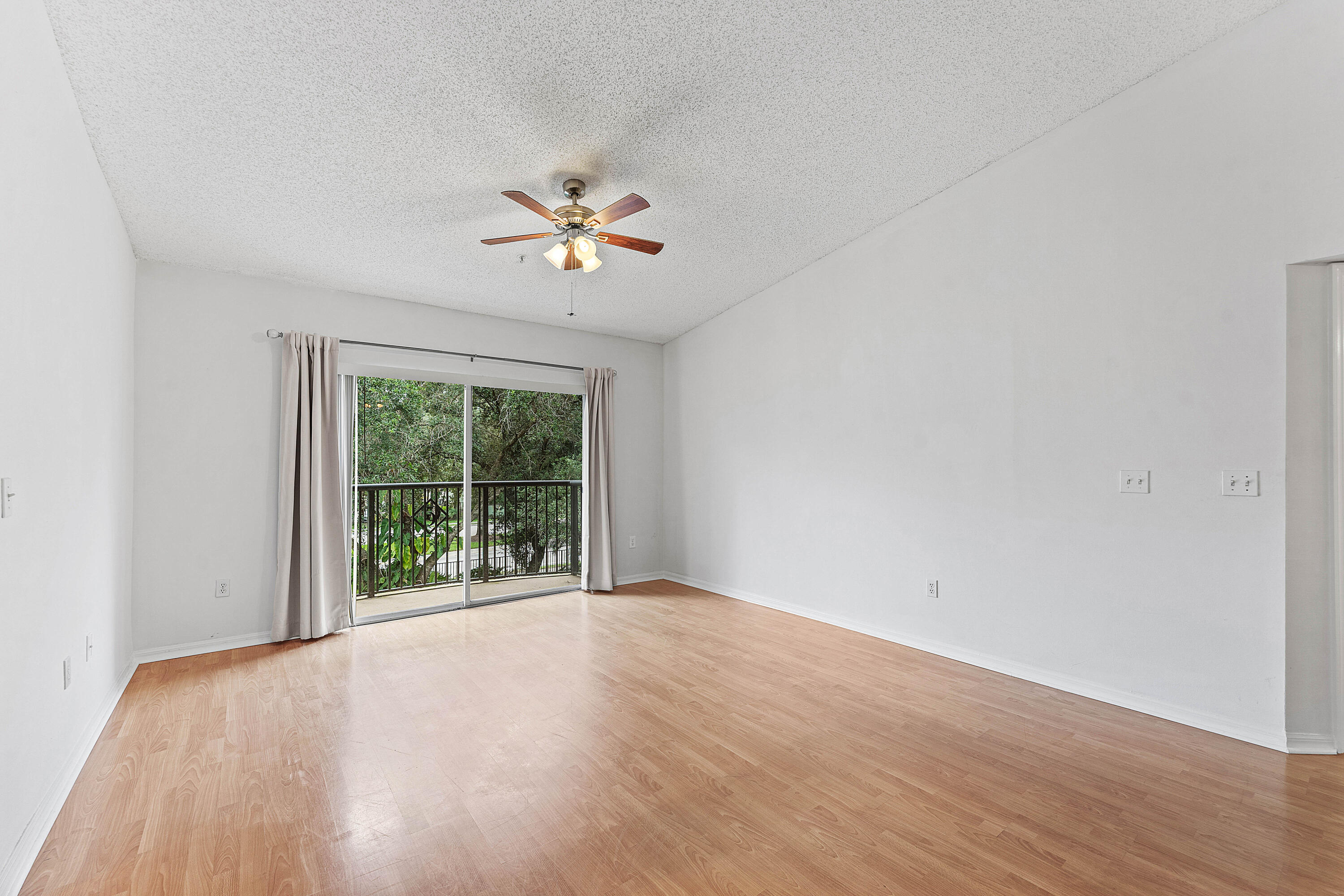 200 Crestwood Court N 211