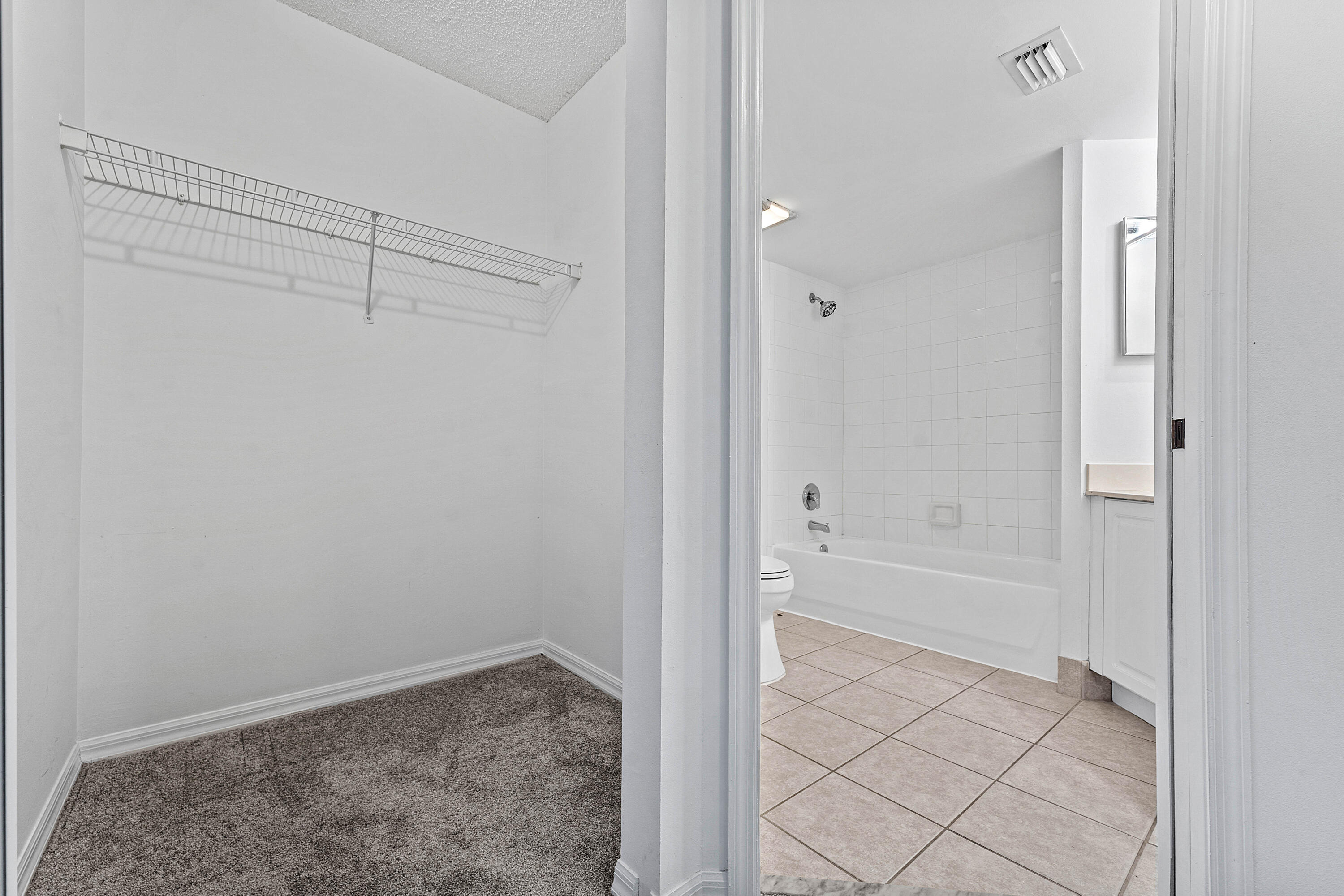 200 Crestwood Court N 211