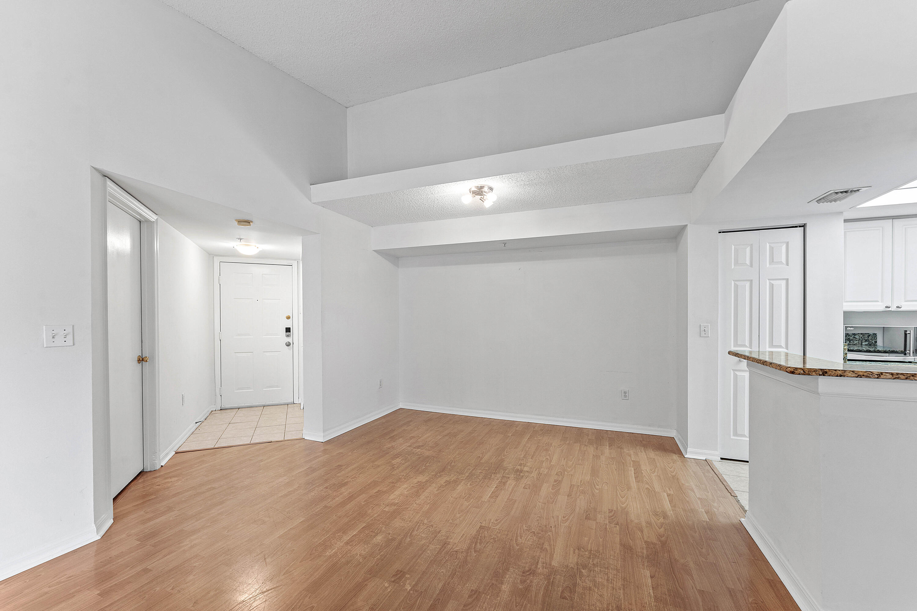 200 Crestwood Court N 211